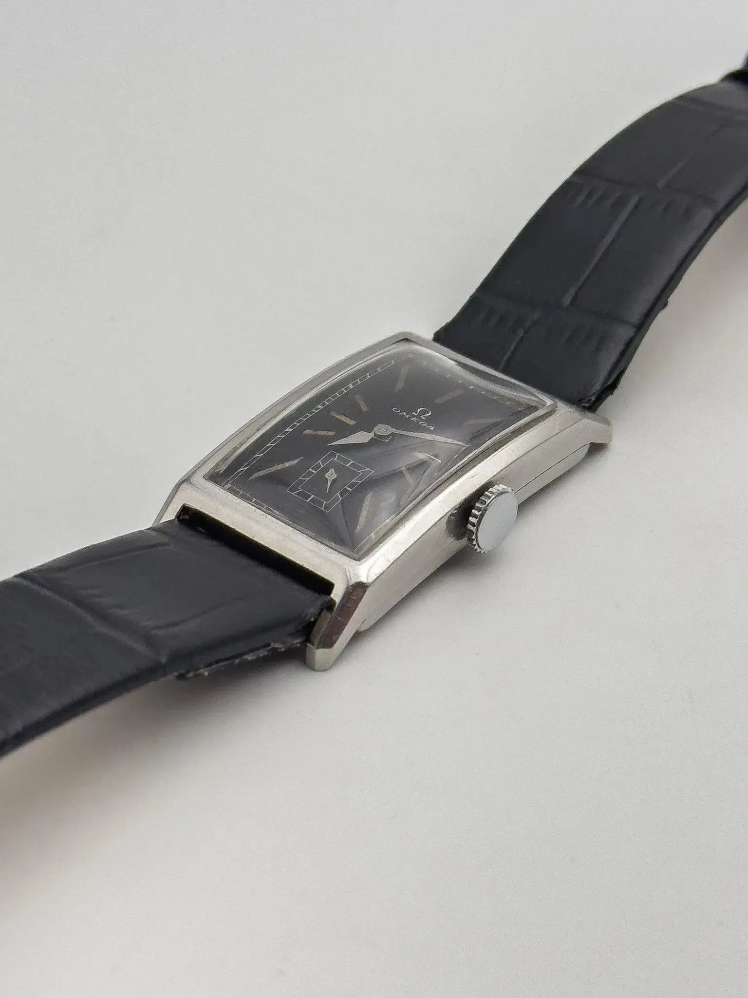 Omega - Tank T17 Curvée Large noir - 1930 - Atelier Victor