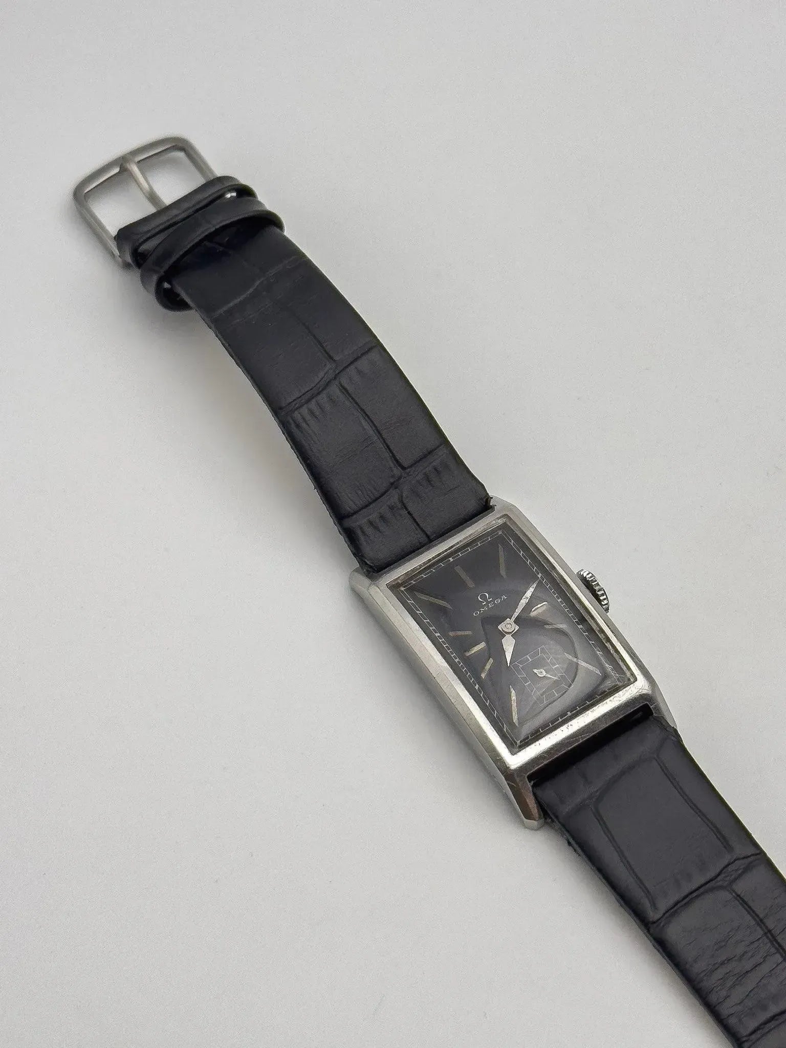 Omega - Tank T17 Curvée Large noir - 1930 - Atelier Victor