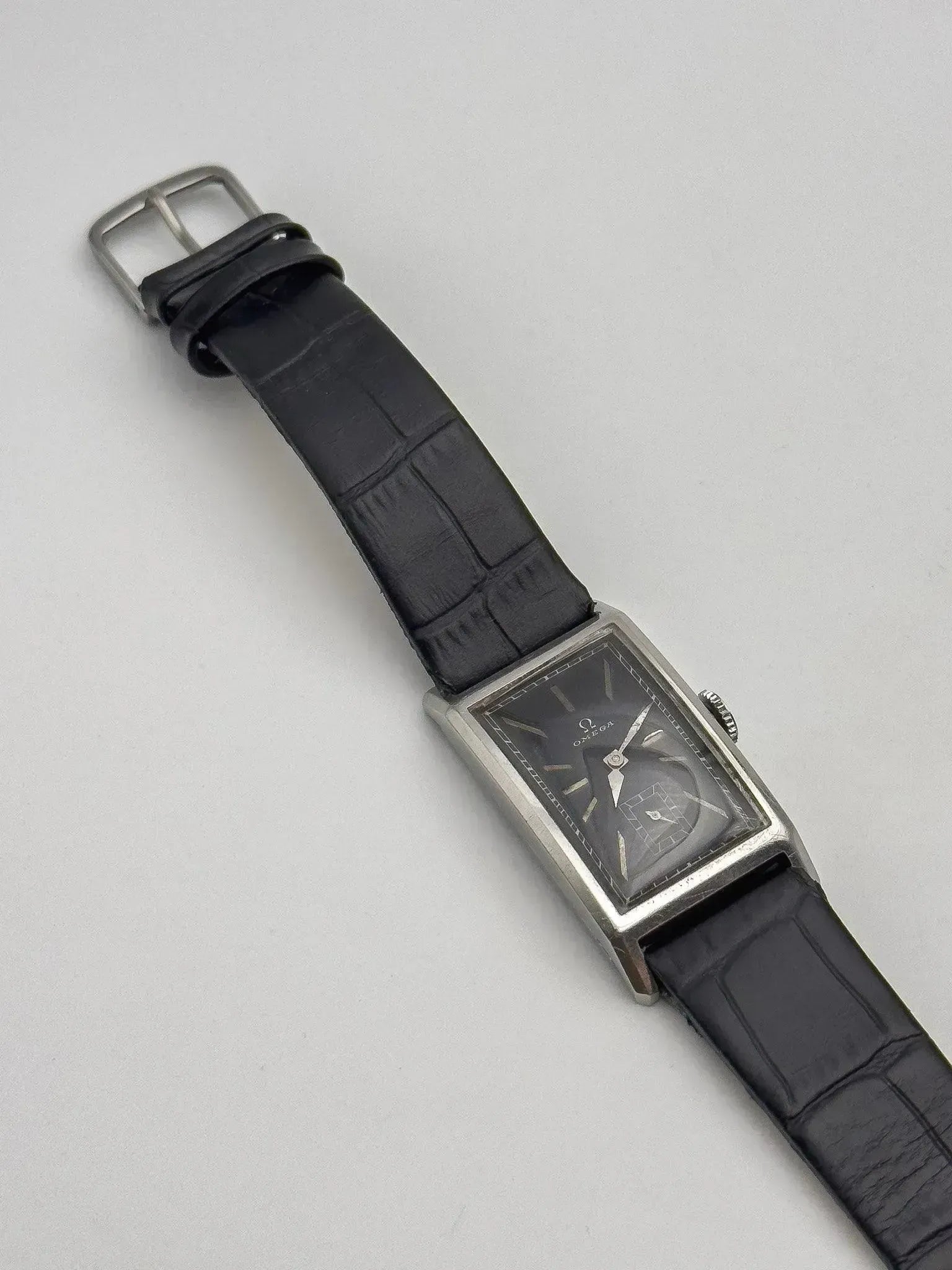 Omega - Tank T17 Curvée Large noir - 1930 - Atelier Victor