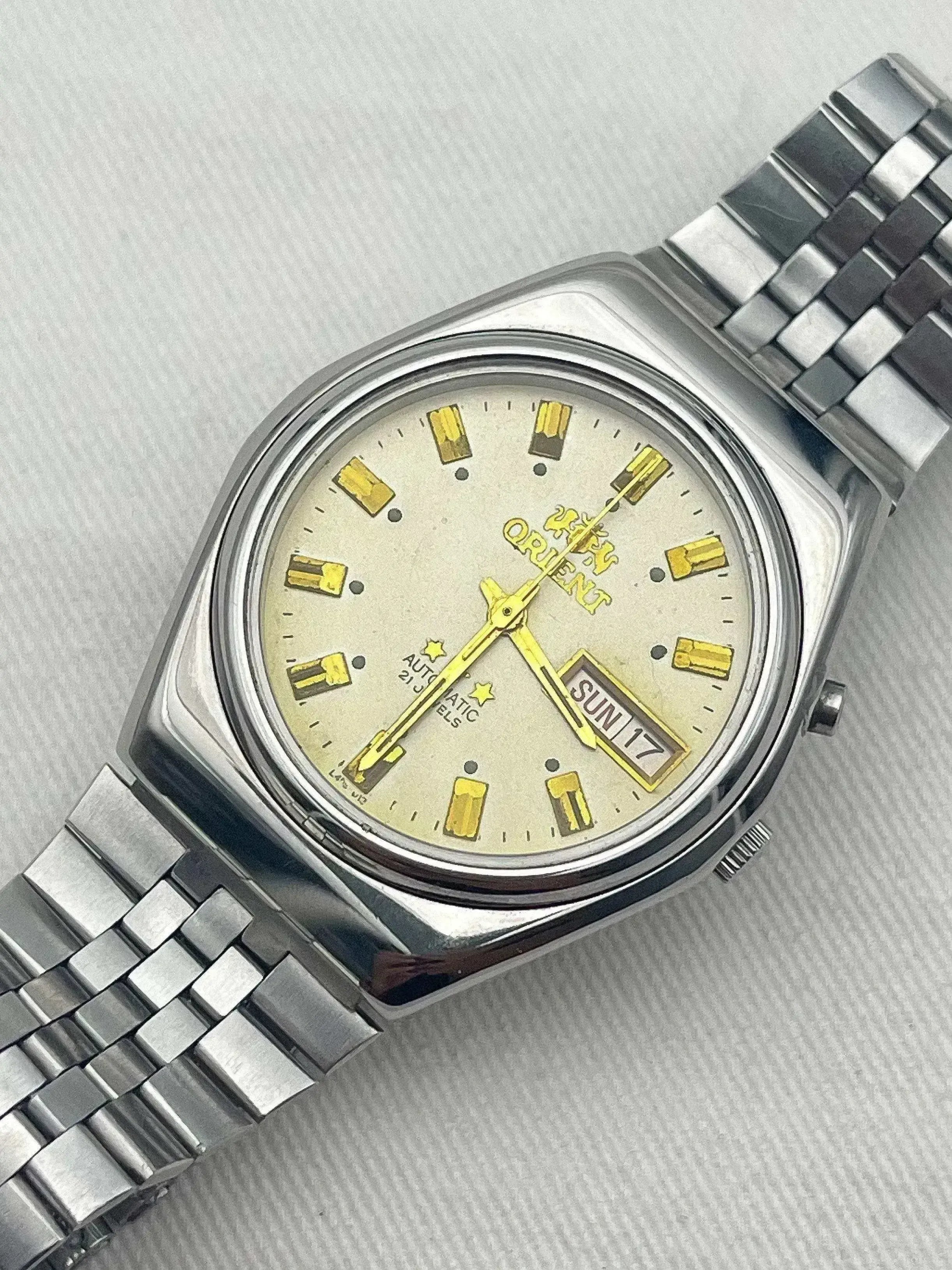 Orient - Daydate cadran beige indewx or - 1980s - Atelier Victor