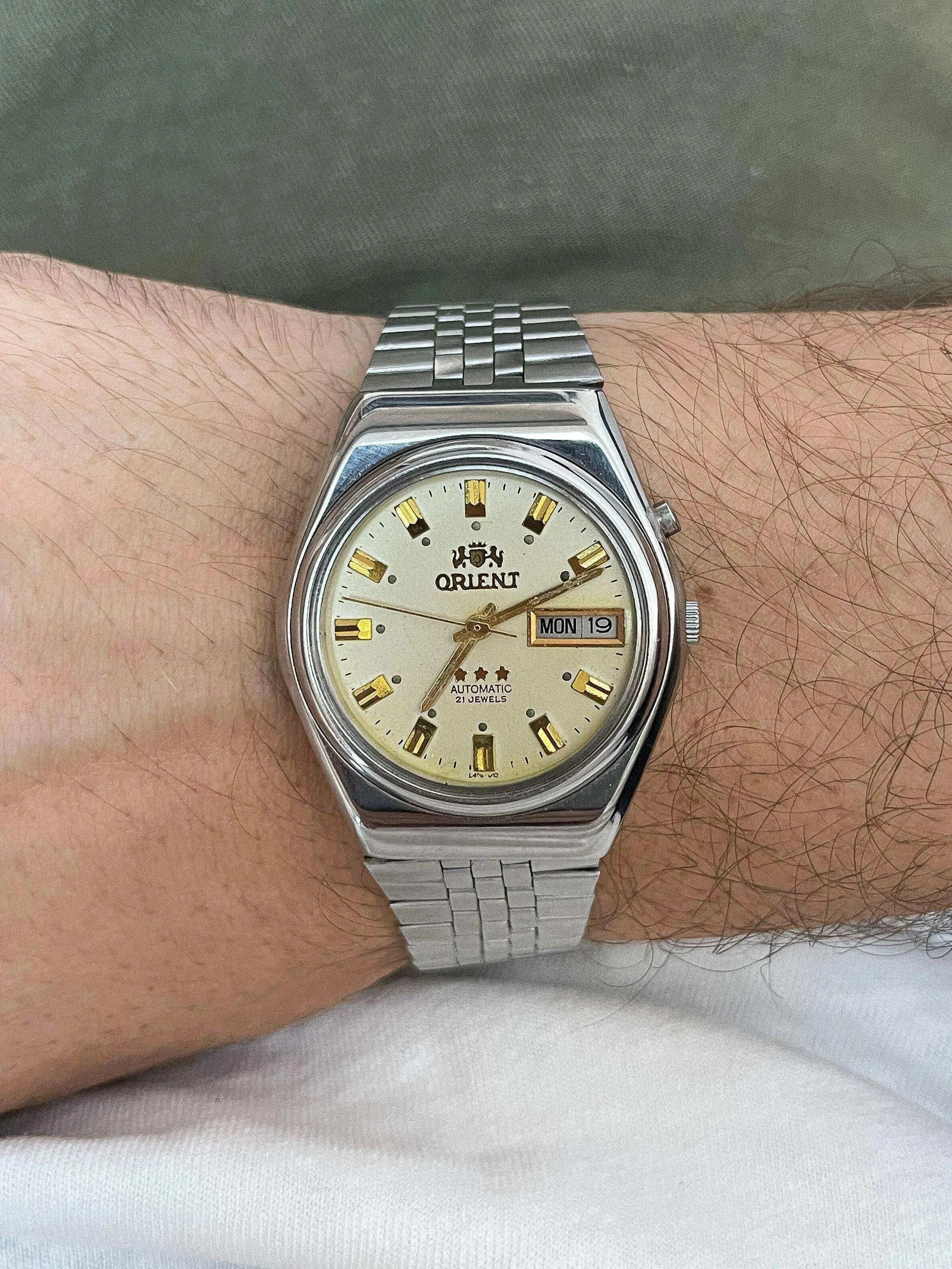 Orient - Daydate cadran beige indewx or - 1980s - Atelier Victor - Vintage Shop