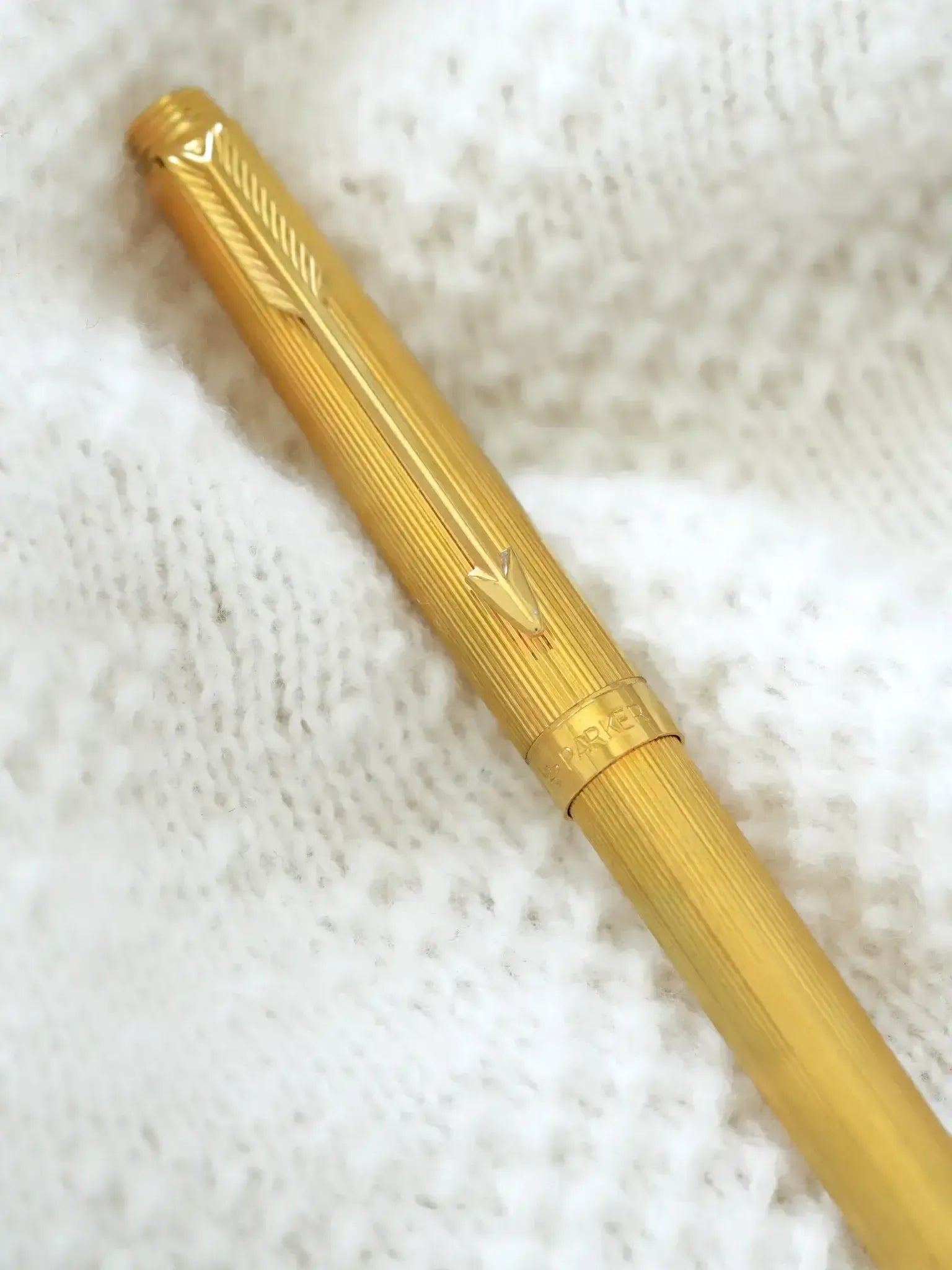 Parker - Stylo bille PARKER 75 Milleraies plaqué or logo large - 1970s - Atelier Victor