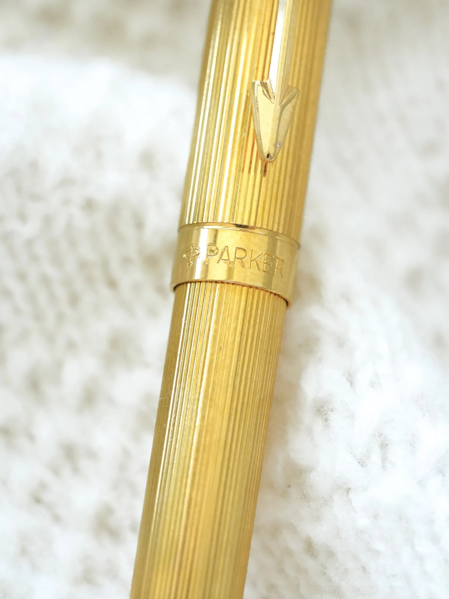 Parker - Stylo bille PARKER 75 Milleraies plaqué or logo large - 1970s - Atelier Victor - Vintage Shop