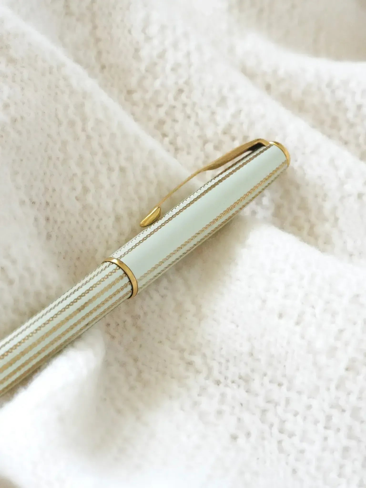 Parker - Stylo bille Prototype Sonnet laque vert d'eau plaqué or - 1990s - Atelier Victor