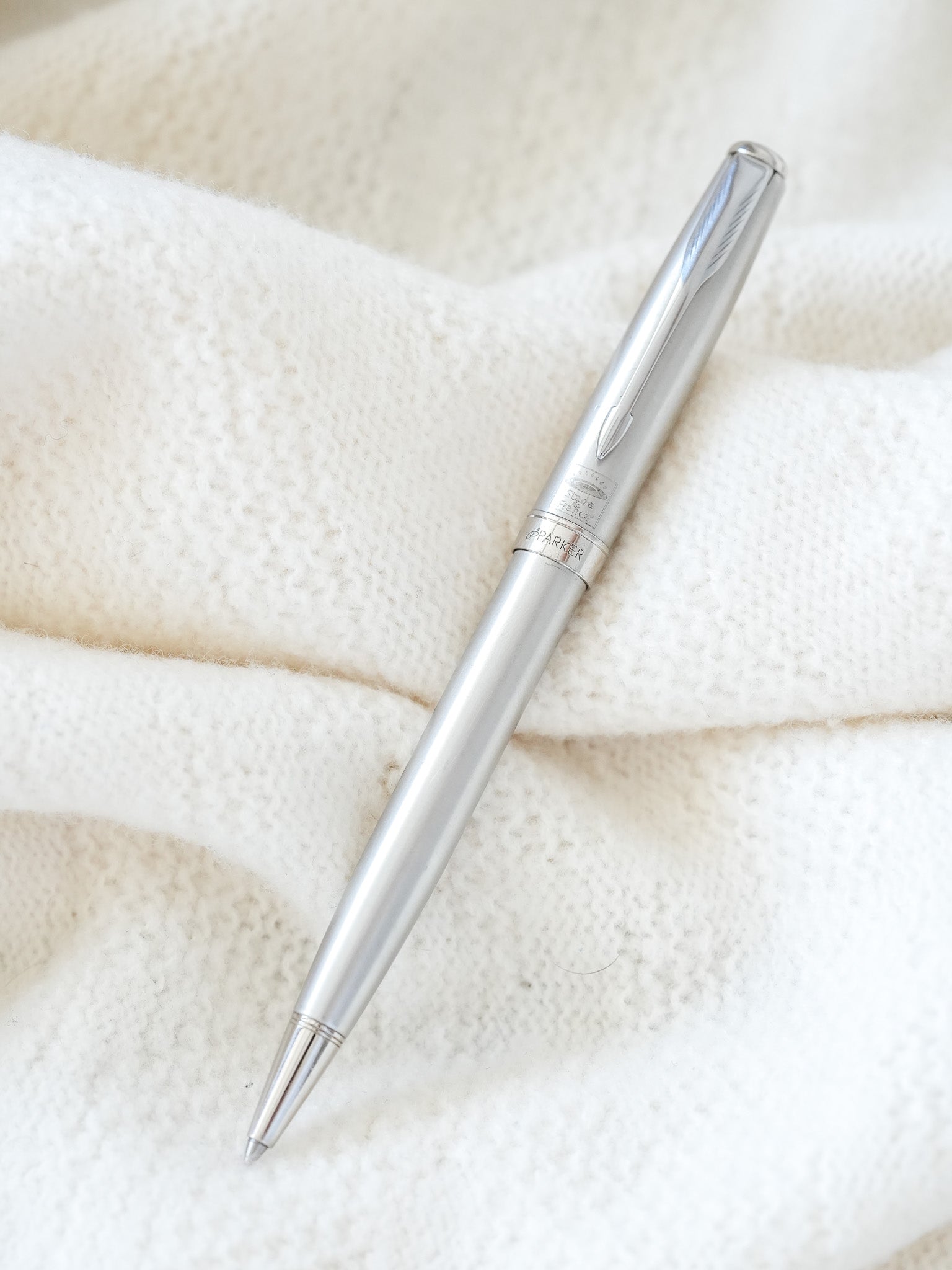 Parker - Stylo bille tournant Stade de France Acier - 1990s - Atelier Victor - Vintage Shop
