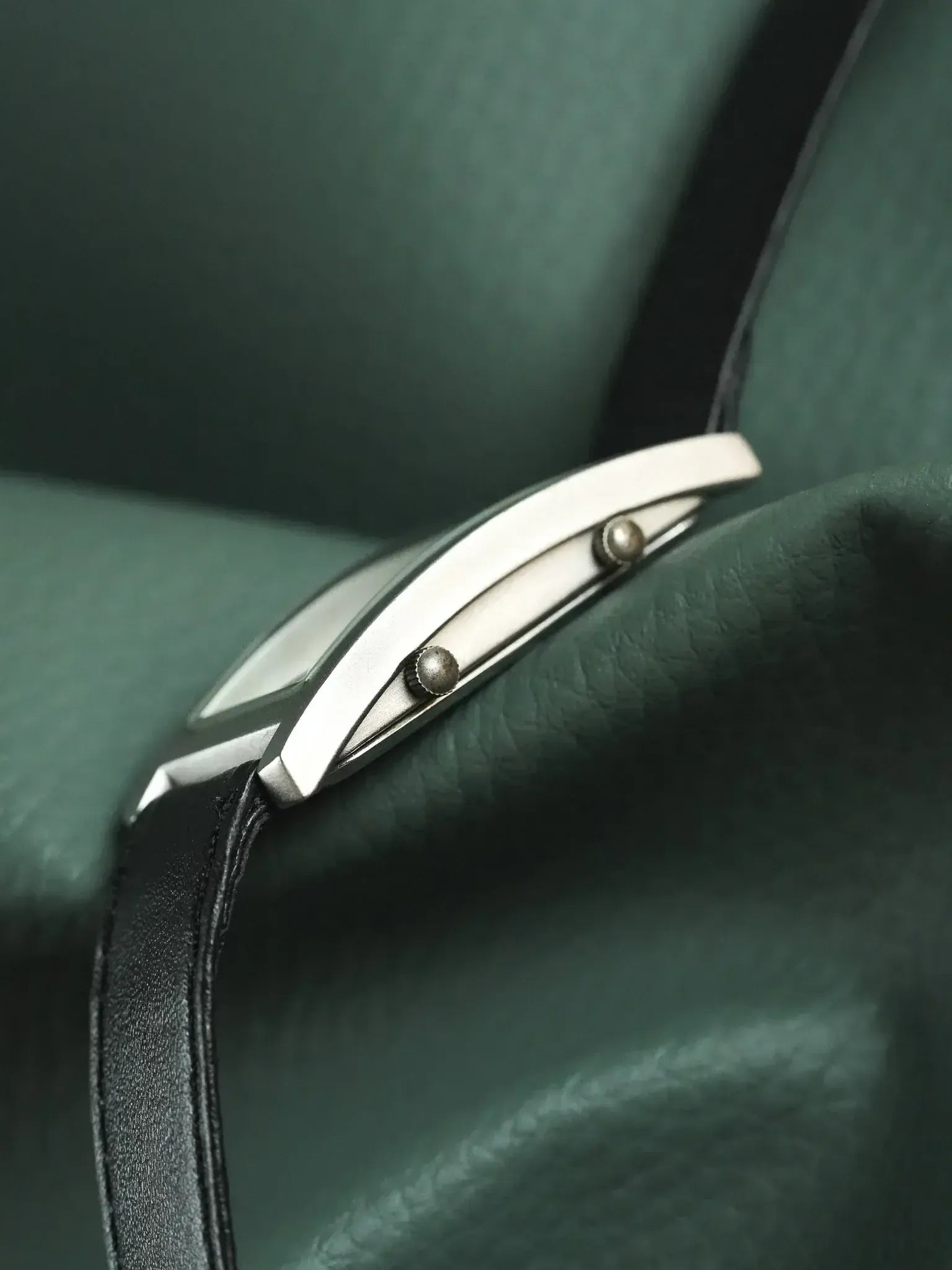 Patrick Arnaud - Tank Allongée GMT 2 mouvements - 2000s - Atelier Victor