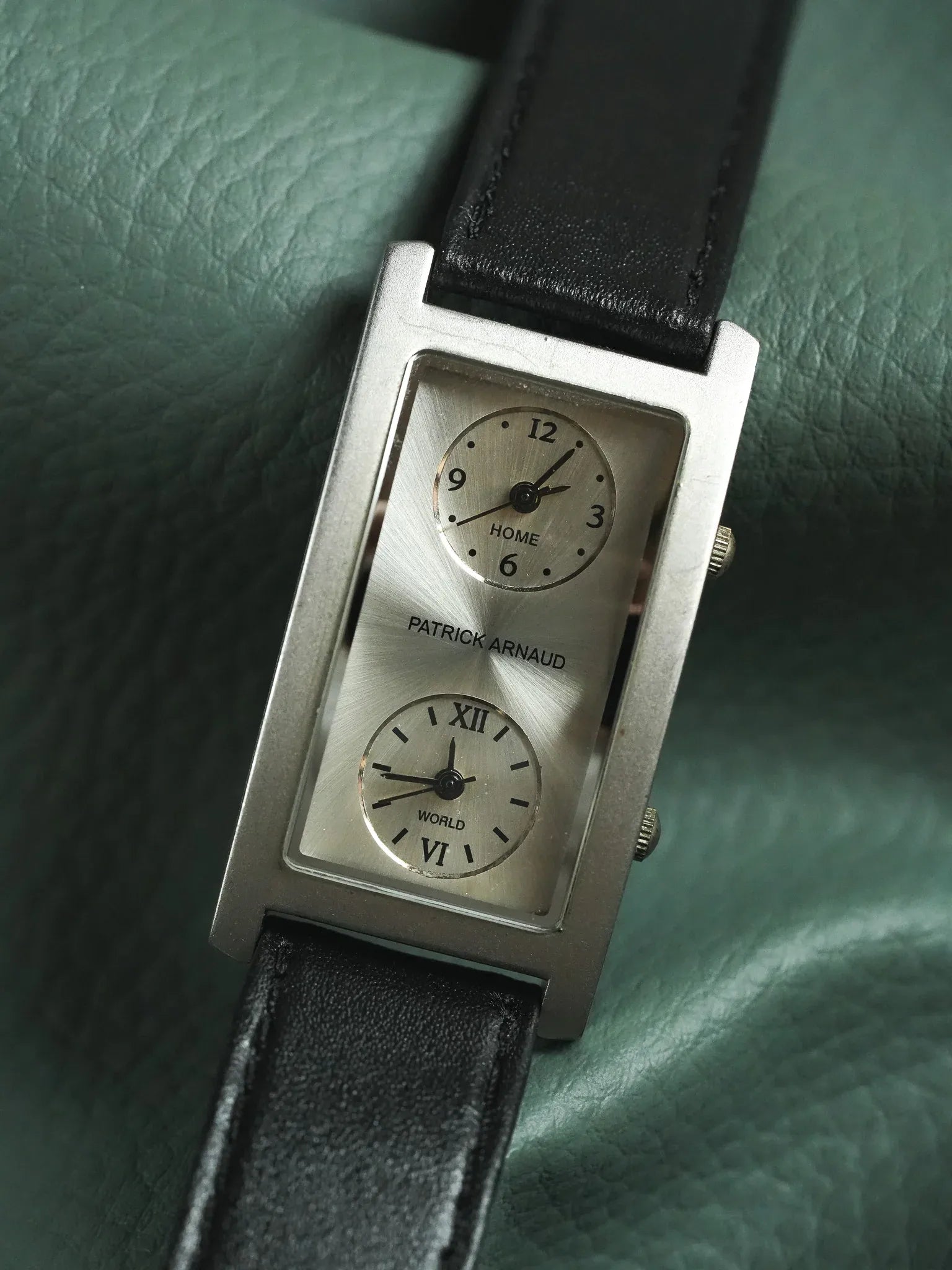 Patrick Arnaud - Tank Allongée GMT 2 mouvements - 2000s - Atelier Victor - Vintage Shop