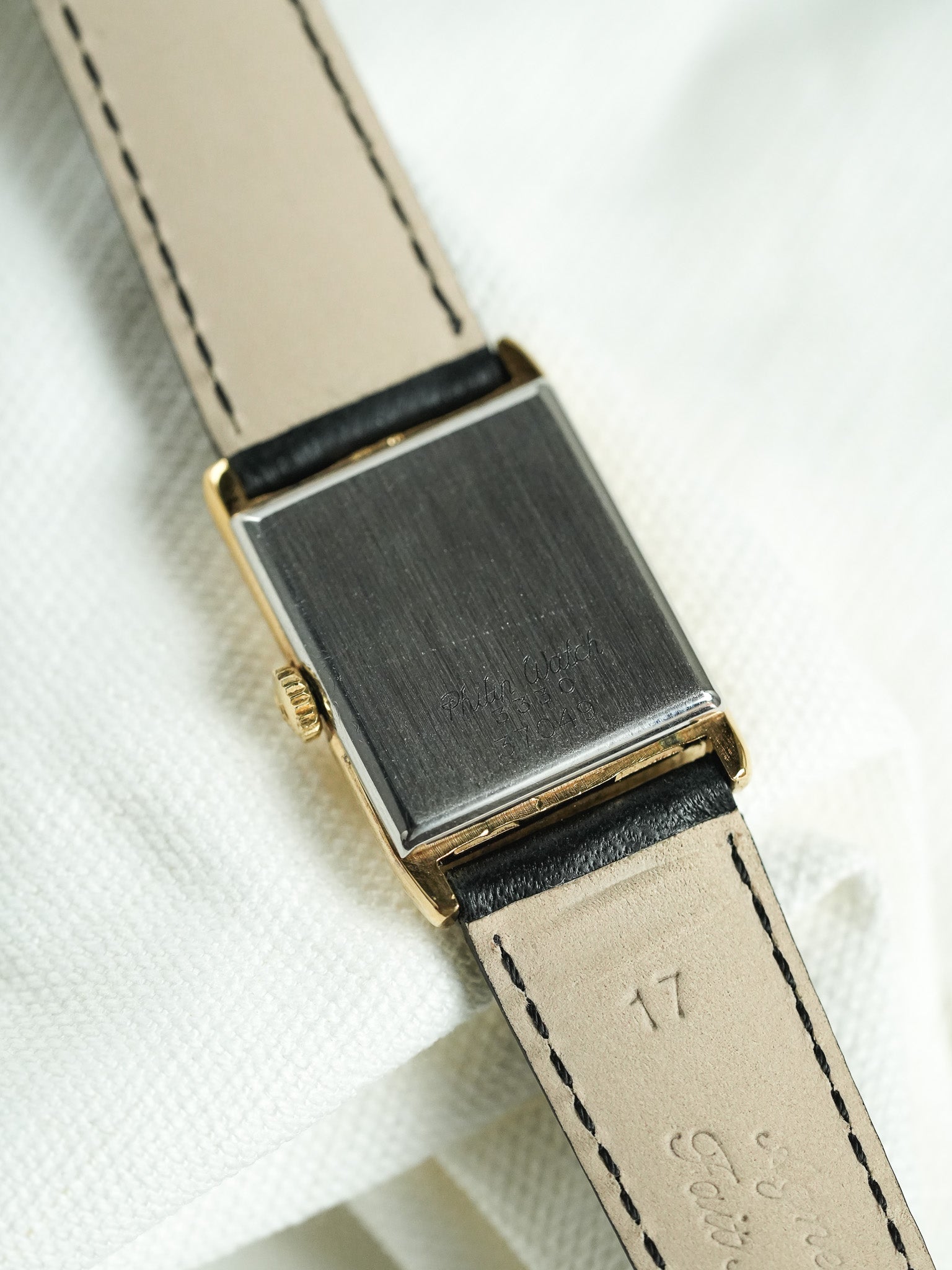 Philips Watch - Mini Tank Or Cadran noir - 1980s - Atelier Victor - Vintage Shop