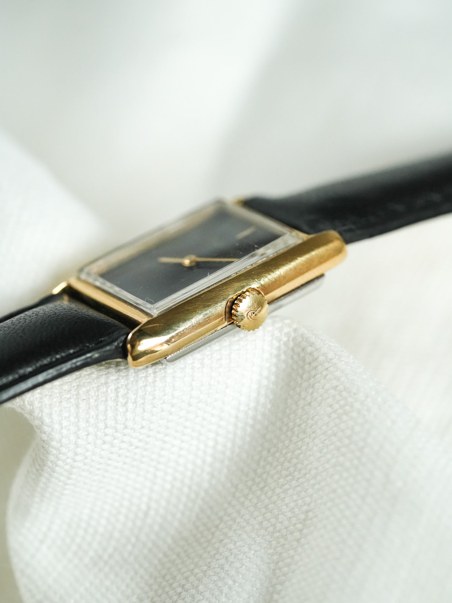 Philips Watch - Mini Tank Or Cadran noir - 1980s - Atelier Victor - Vintage Shop