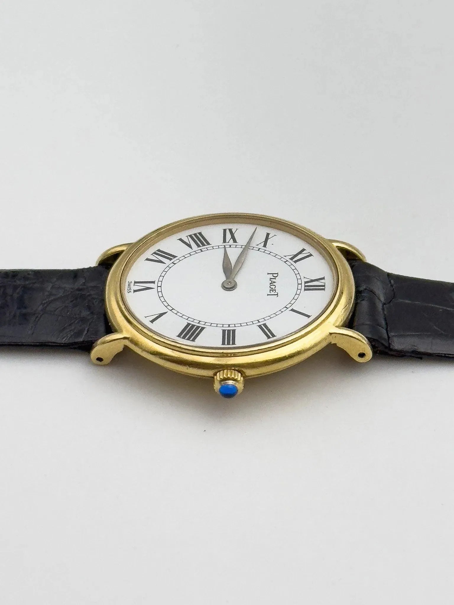 Piaget - Small Ellipse 18k Gold - 1980s - Atelier Victor Paris - Vintage Watch Shop Dubai