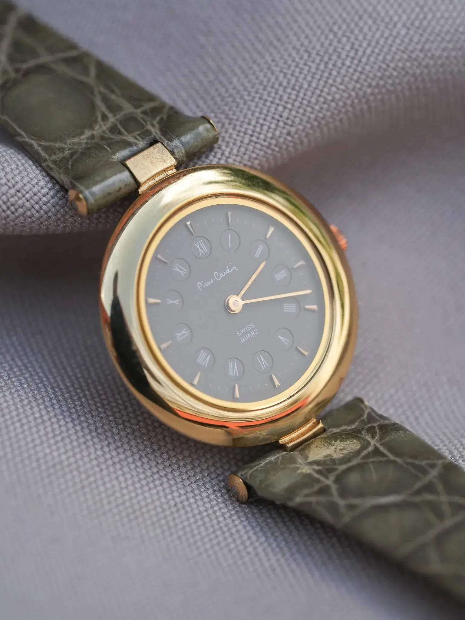 PIerre Cardin - Circle Plaqué or double index anthracite - NOS - 1980s - Atelier Victor