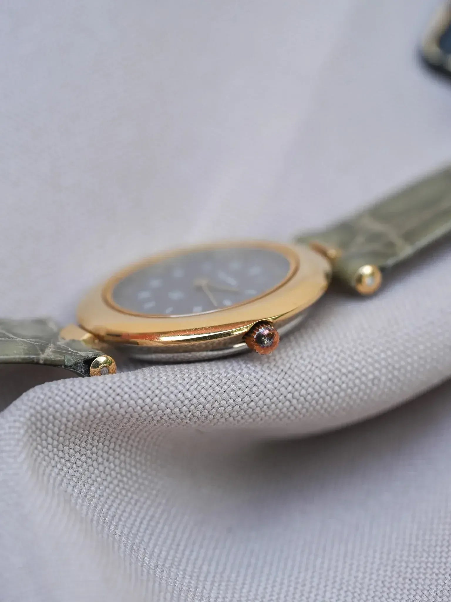 PIerre Cardin - Circle Plaqué or double index anthracite - NOS - 1980s - Atelier Victor