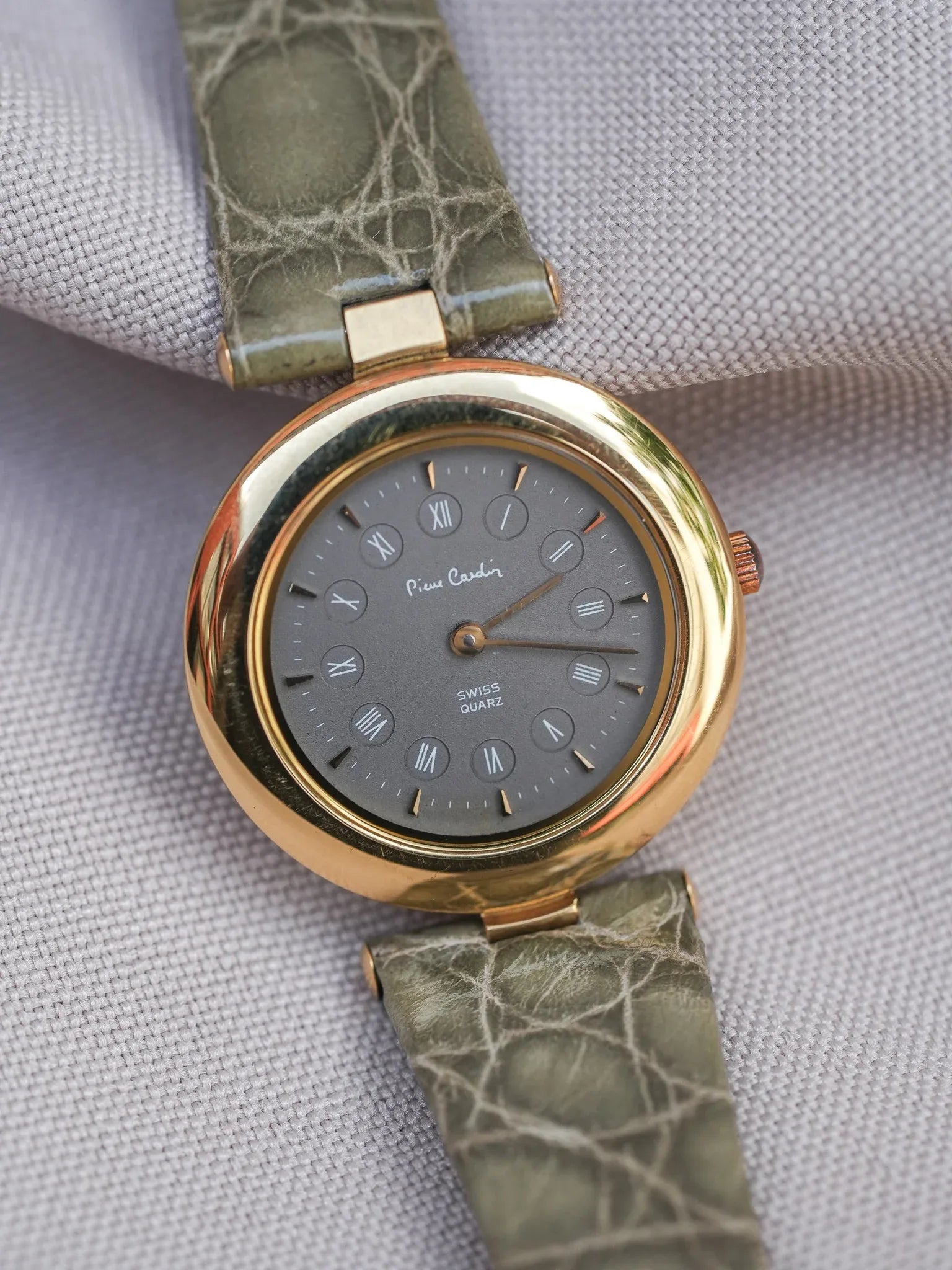 PIerre Cardin - Circle Plaqué or double index anthracite - NOS - 1980s - Atelier Victor