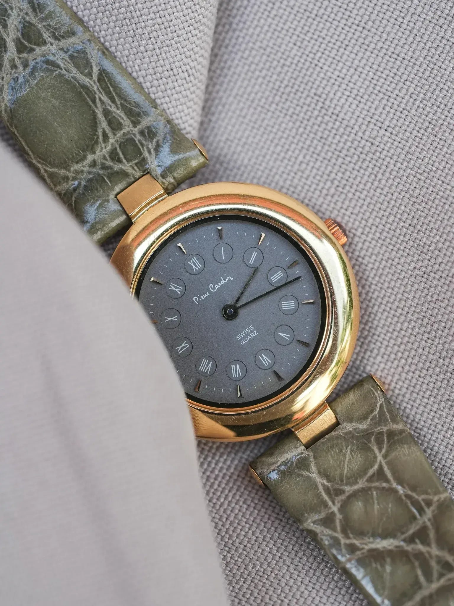 PIerre Cardin - Circle Plaqué or double index anthracite - NOS - 1980s - Atelier Victor