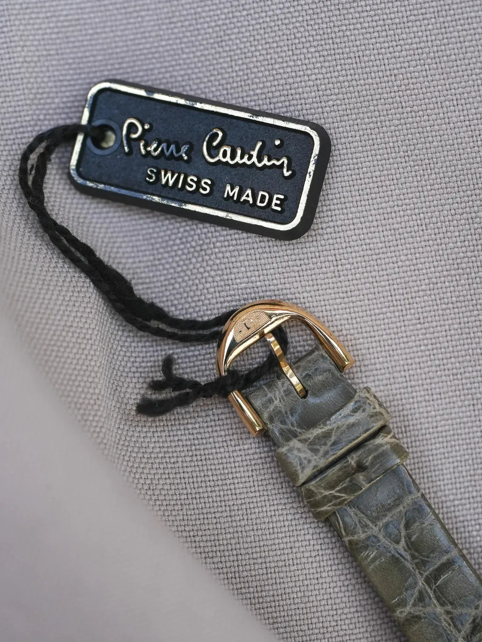 PIerre Cardin - Circle Plaqué or double index anthracite - NOS - 1980s - Atelier Victor