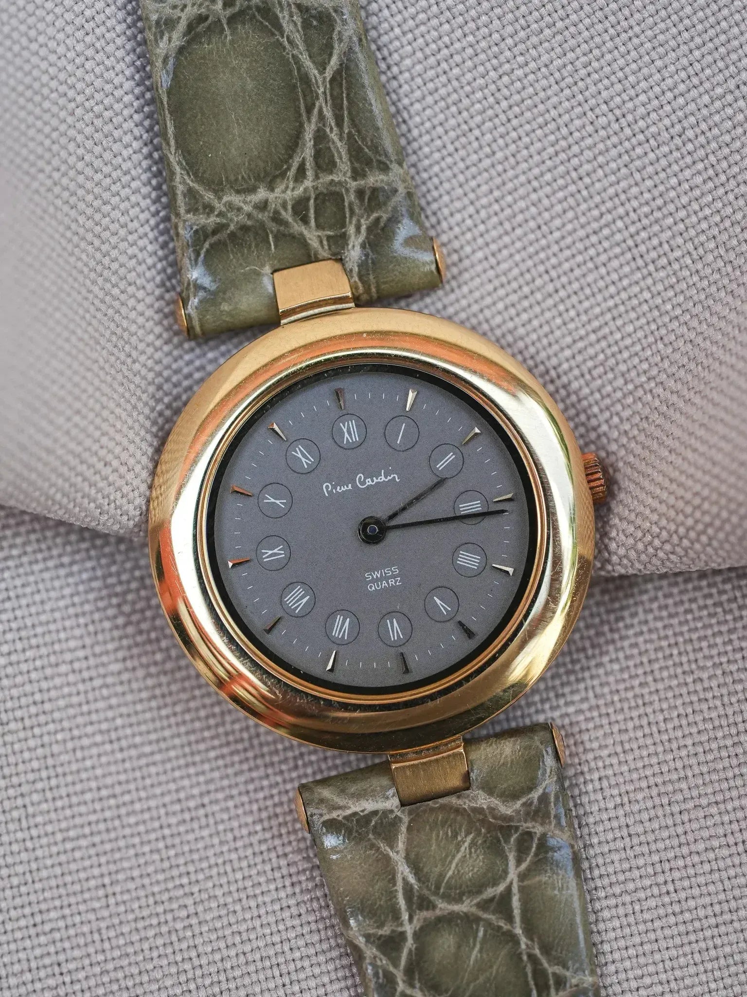 PIerre Cardin - Circle Plaqué or double index anthracite - NOS - 1980s - Atelier Victor