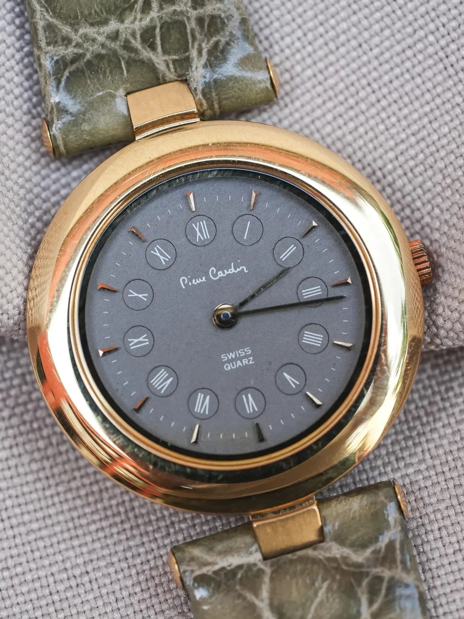 PIerre Cardin - Circle Plaqué or double index anthracite - NOS - 1980s - Atelier Victor