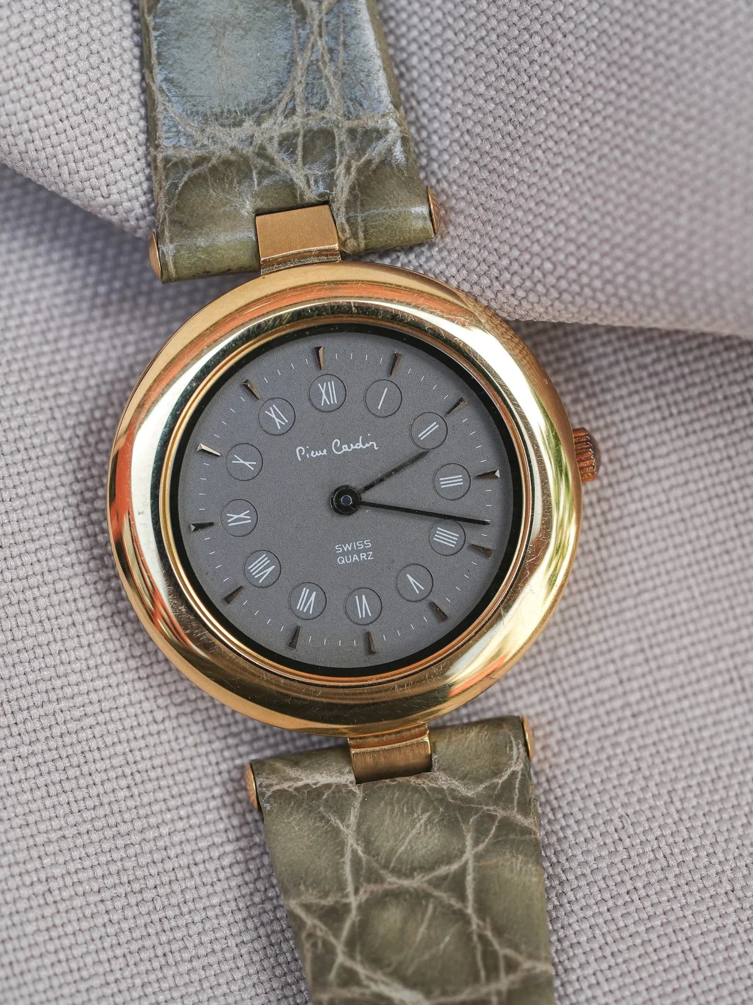 PIerre Cardin - Circle Plaqué or double index anthracite - NOS - 1980s - Atelier Victor