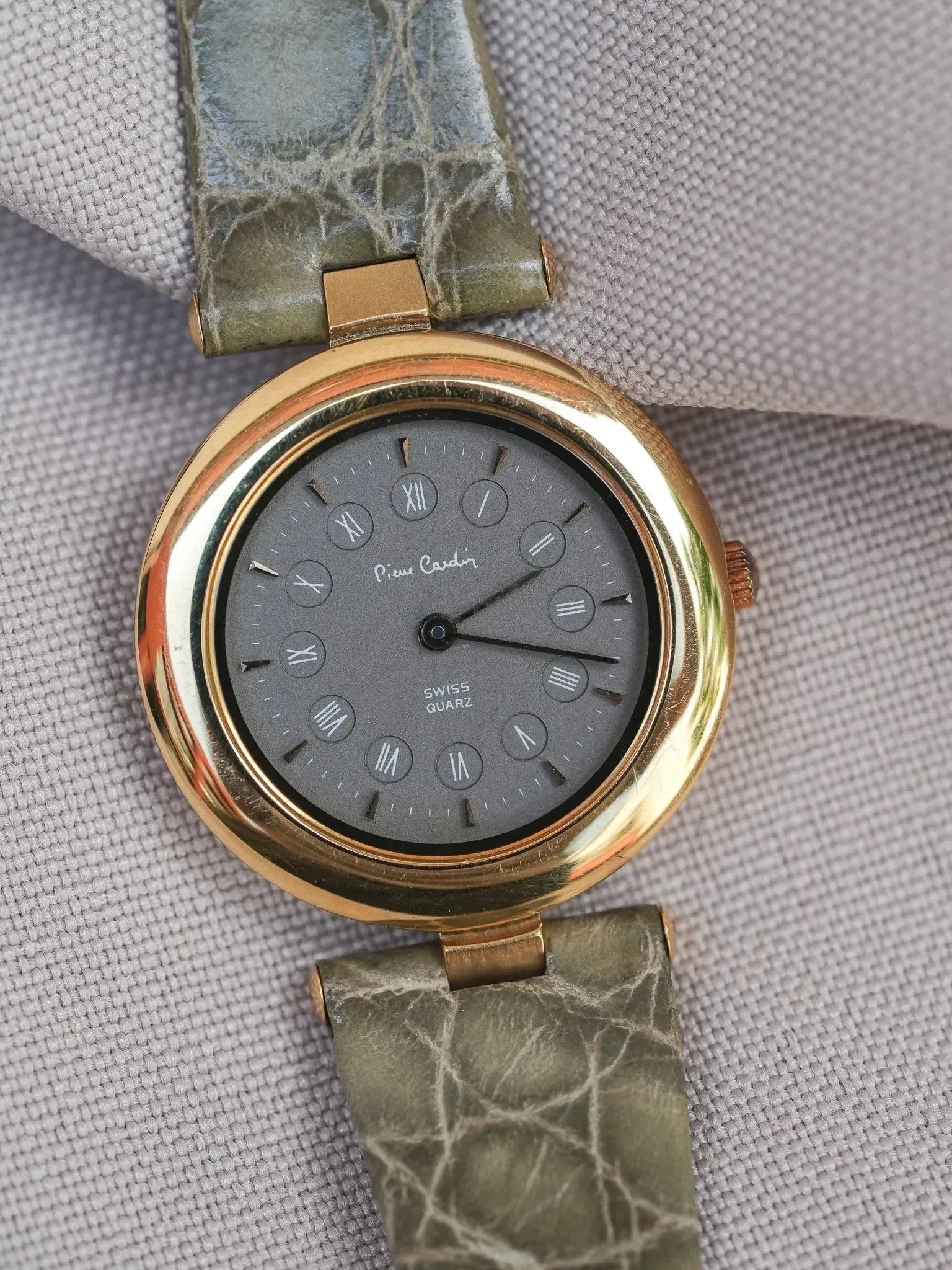 PIerre Cardin - Circle Plaqué or double index anthracite - NOS - 1980s - Atelier Victor