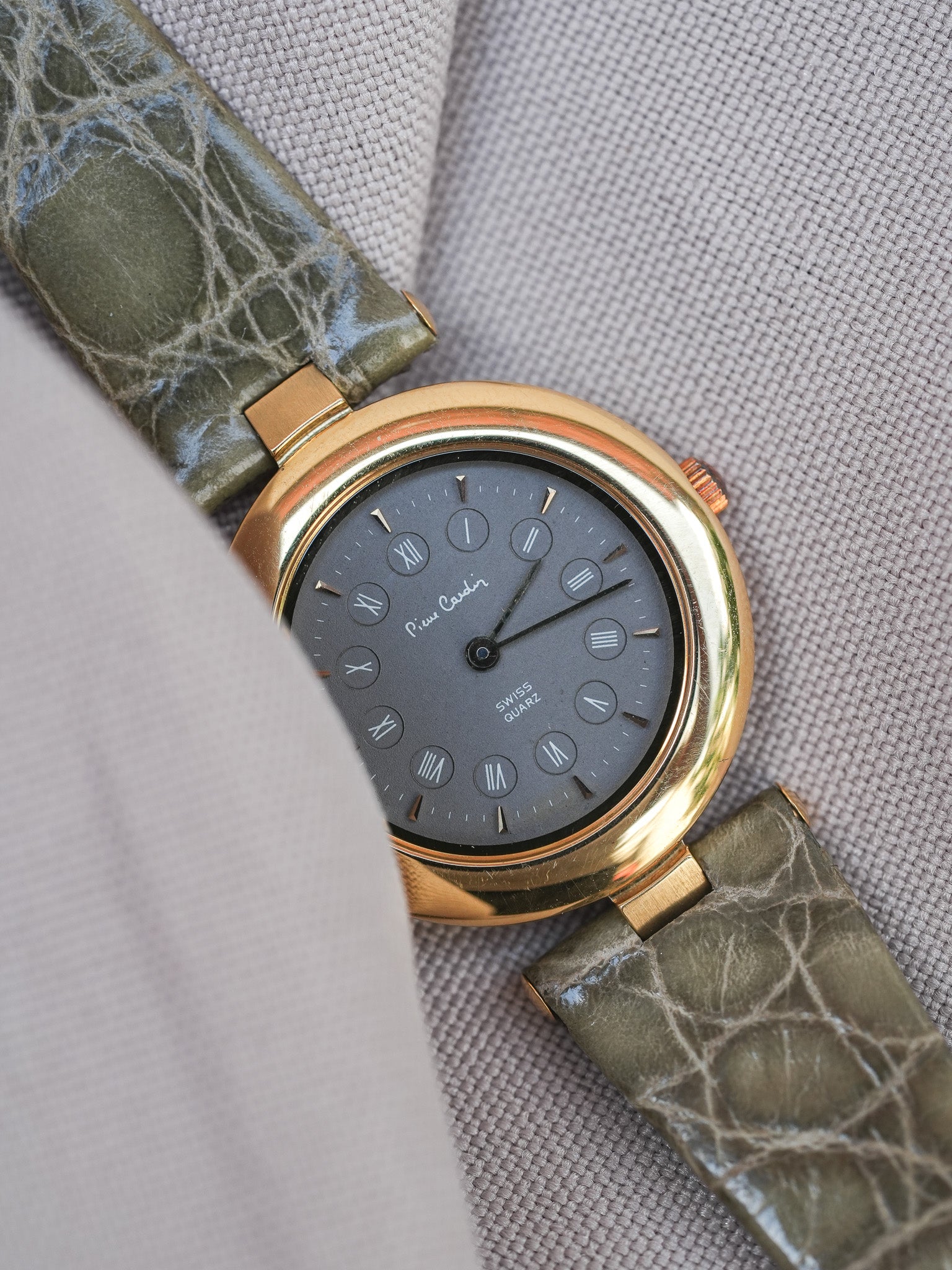 PIerre Cardin - Circle Plaqué or double index anthracite - NOS - 1980s - Atelier Victor - Vintage Shop