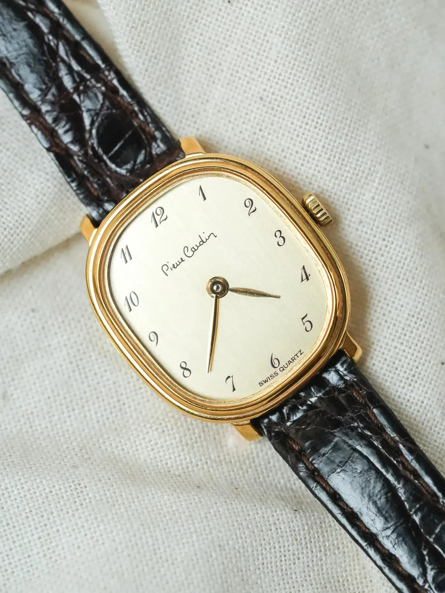 PIerre Cardin - Ellipse Femme Plaqué or Cadran or - NOS - 1980s - Atelier Victor