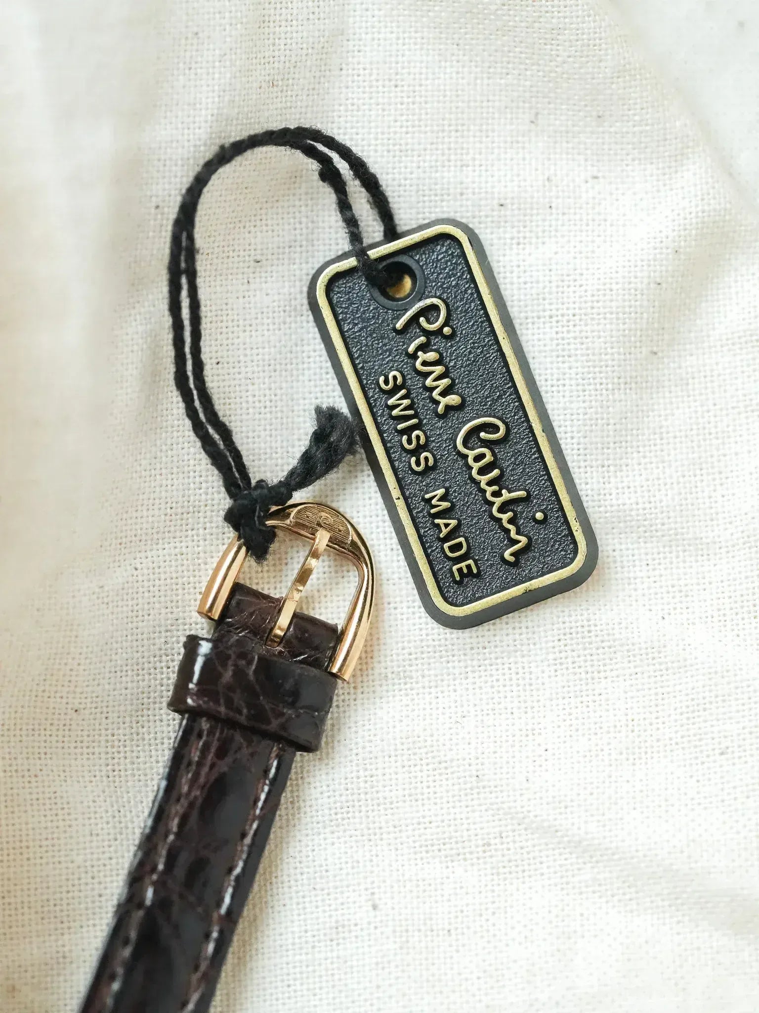 PIerre Cardin - Ellipse Femme Plaqué or Cadran or - NOS - 1980s - Atelier Victor