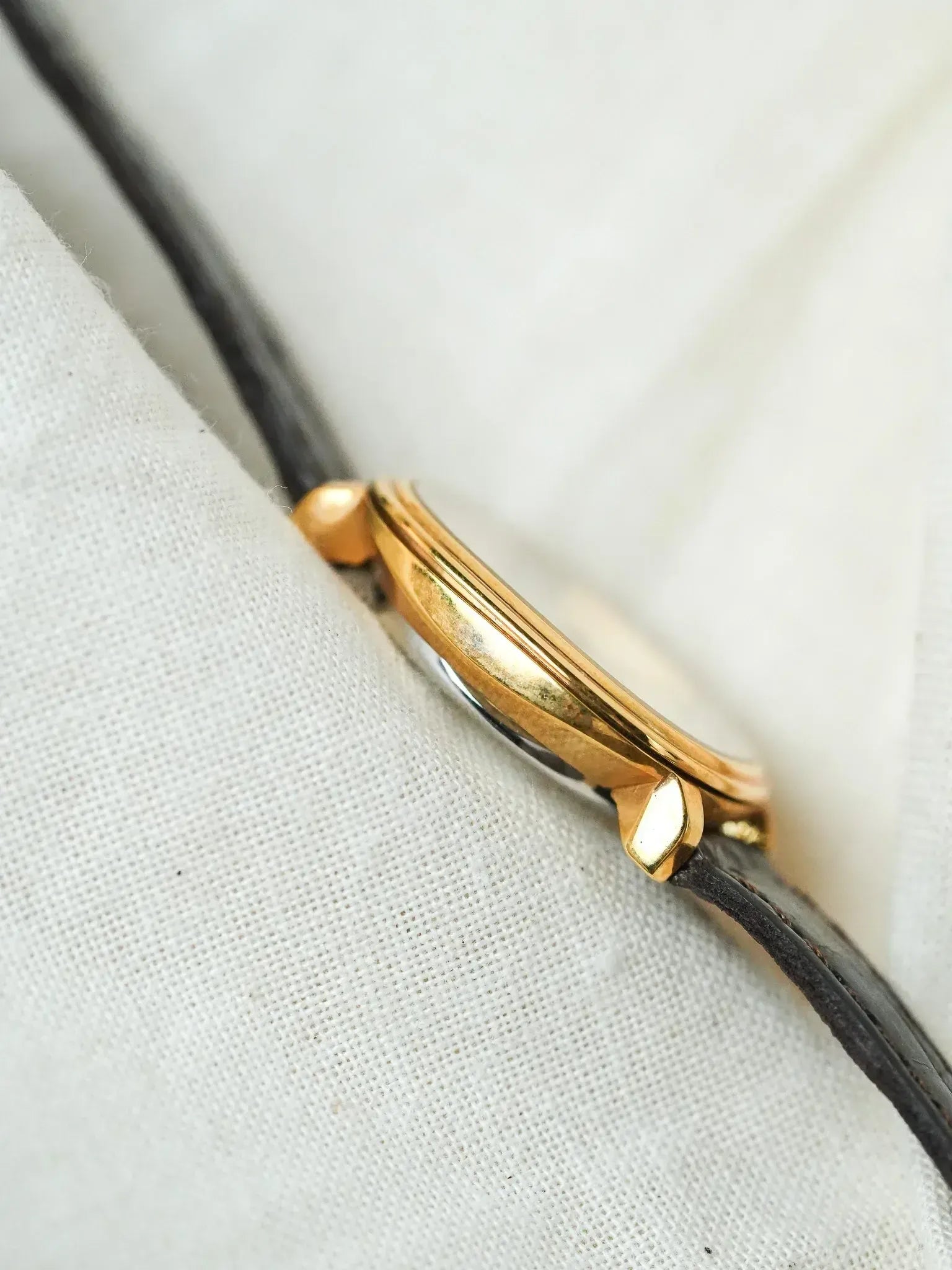 PIerre Cardin - Ellipse Femme Plaqué or Cadran or - NOS - 1980s - Atelier Victor