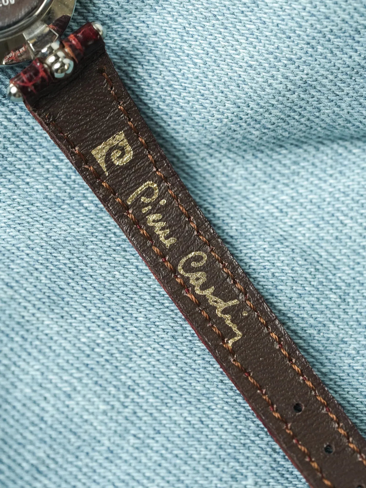 PIerre Cardin - Ellipse Plaqué or Cadran blanc index or - NOS - 1980s - Atelier Victor - Vintage Shop