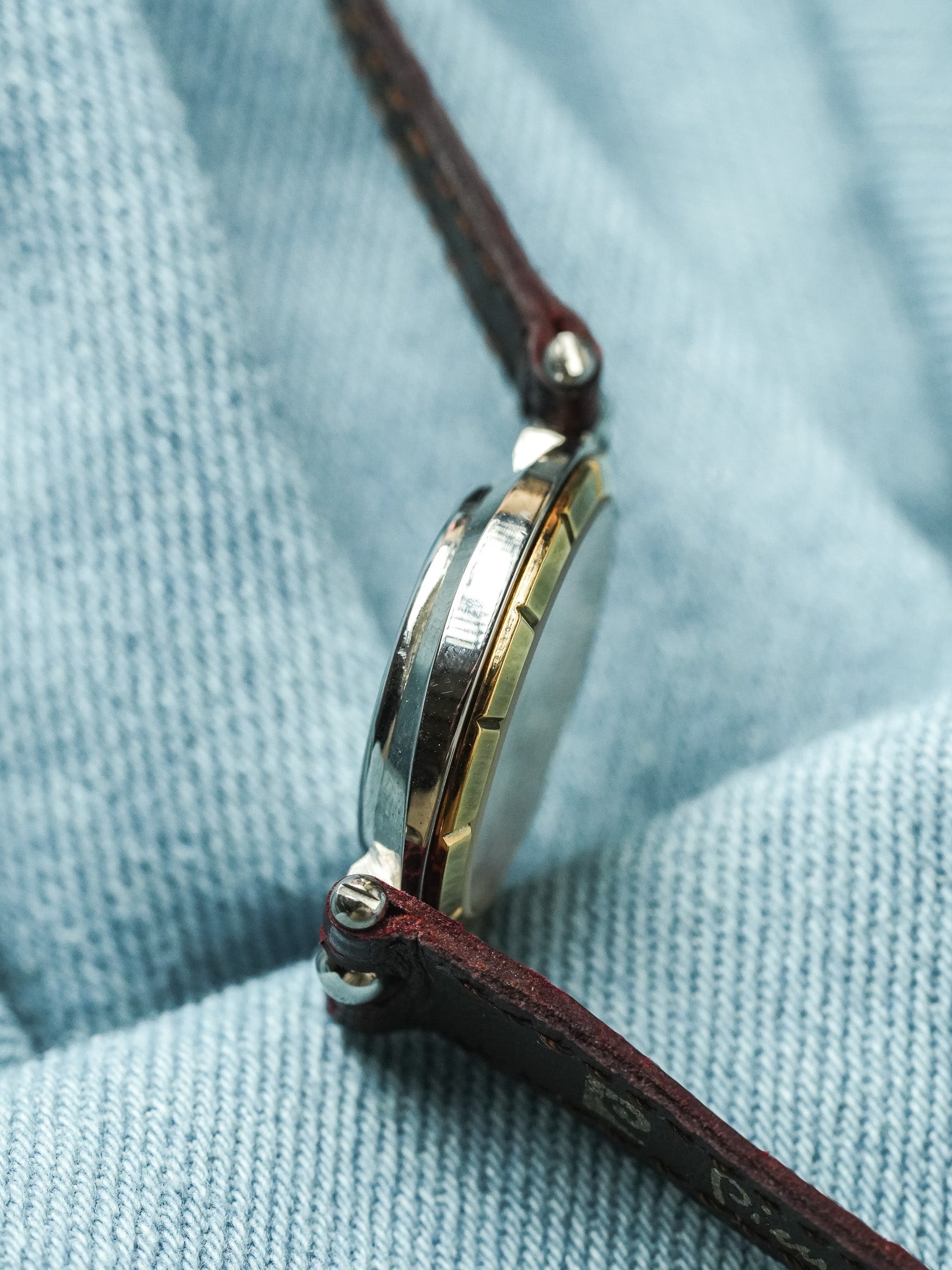 PIerre Cardin - Ellipse Plaqué or Cadran blanc index or - NOS - 1980s - Atelier Victor - Vintage Shop