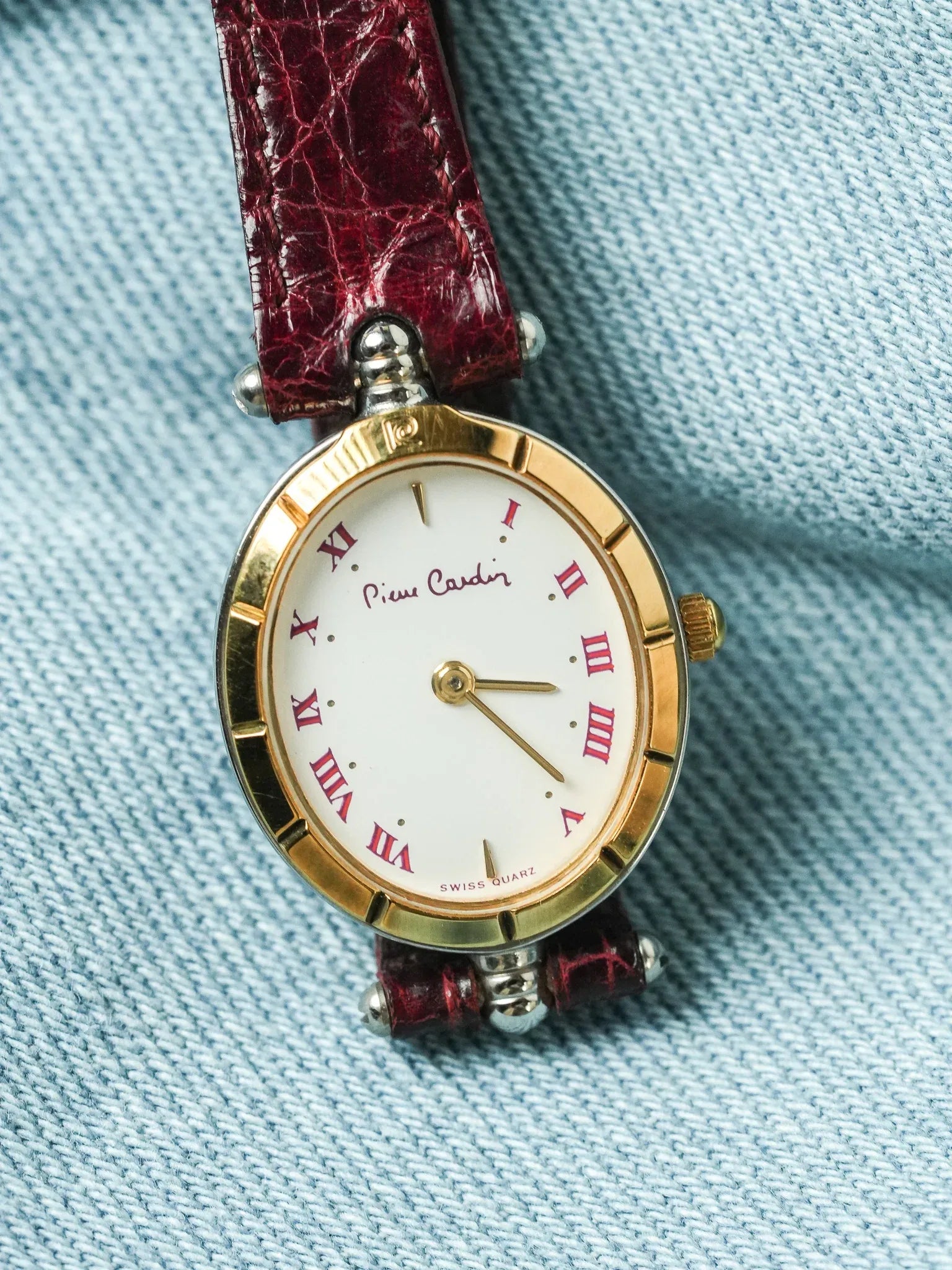 PIerre Cardin - Ellipse Plaqué or Cadran blanc index or - NOS - 1980s - Atelier Victor - Vintage Shop