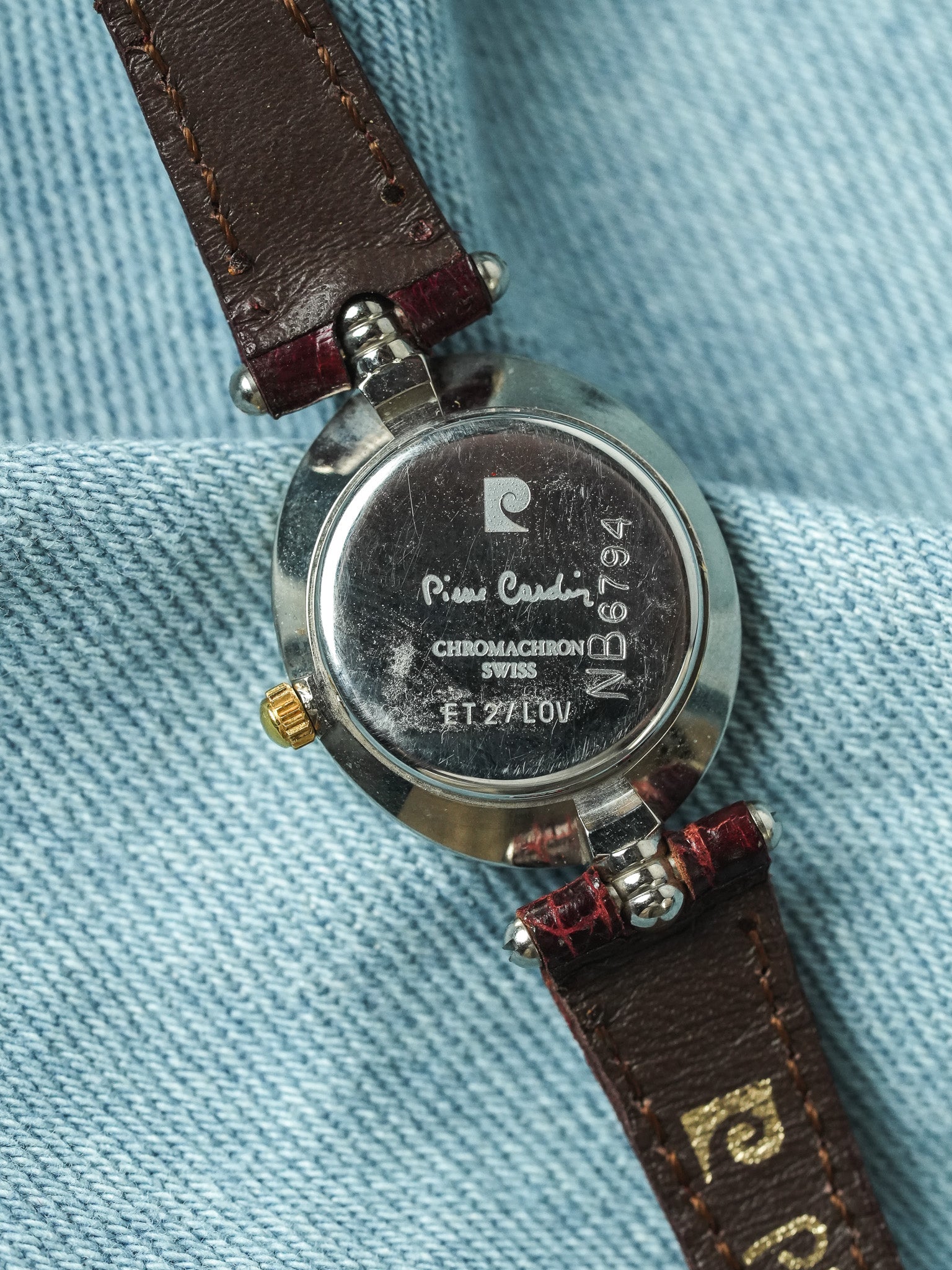 PIerre Cardin - Ellipse Plaqué or Cadran blanc index or - NOS - 1980s - Atelier Victor - Vintage Shop