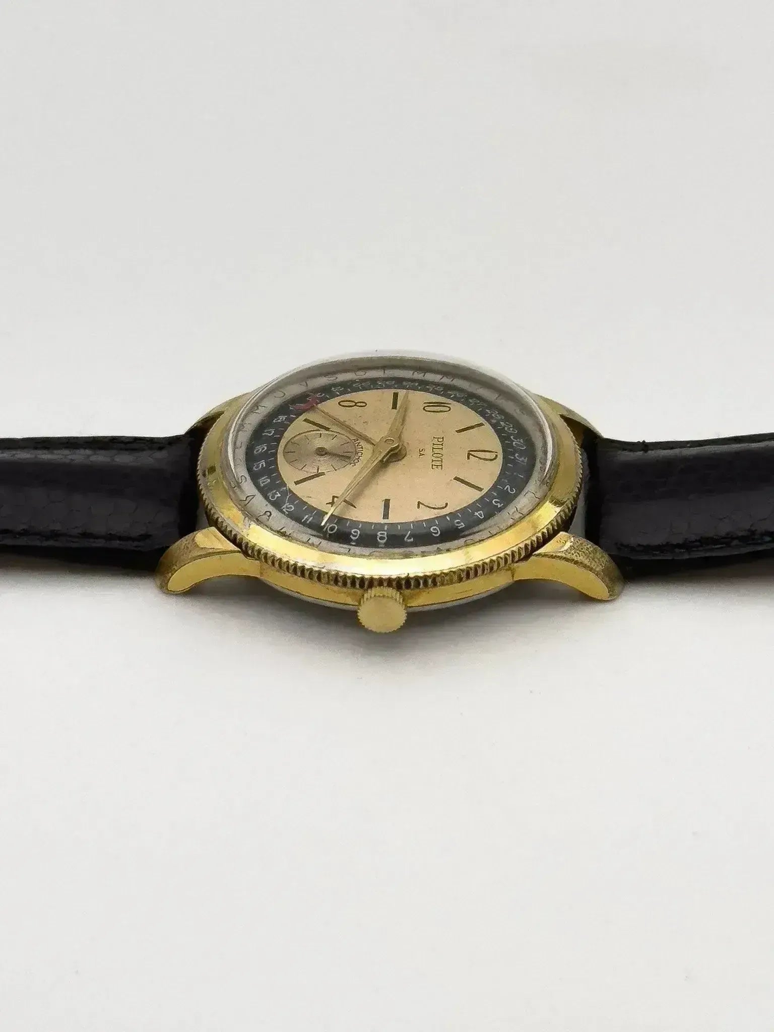 Pilote SA - Pointer Day Date - 1960s - Atelier Victor