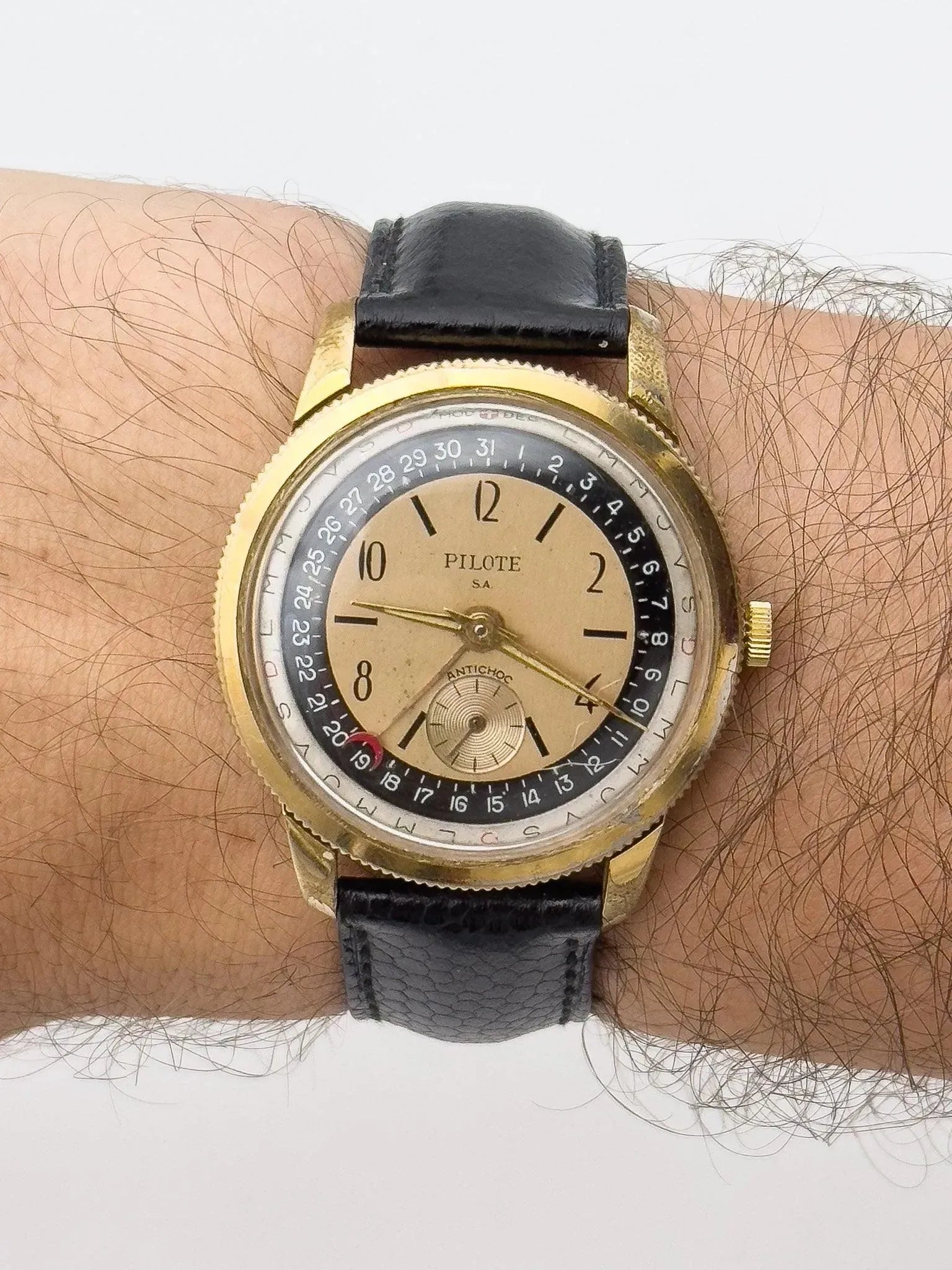 Pilote SA - Pointer Day Date - 1960s - Atelier Victor