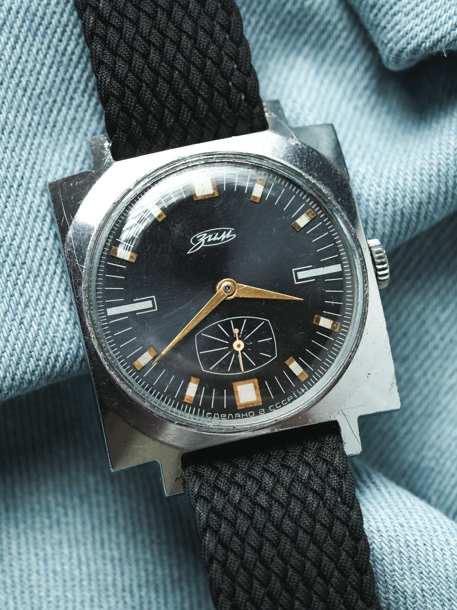 Pobeda Zim - Carré Acier Noir Petite-seconde - 1960s - Atelier Victor - Vintage Shop