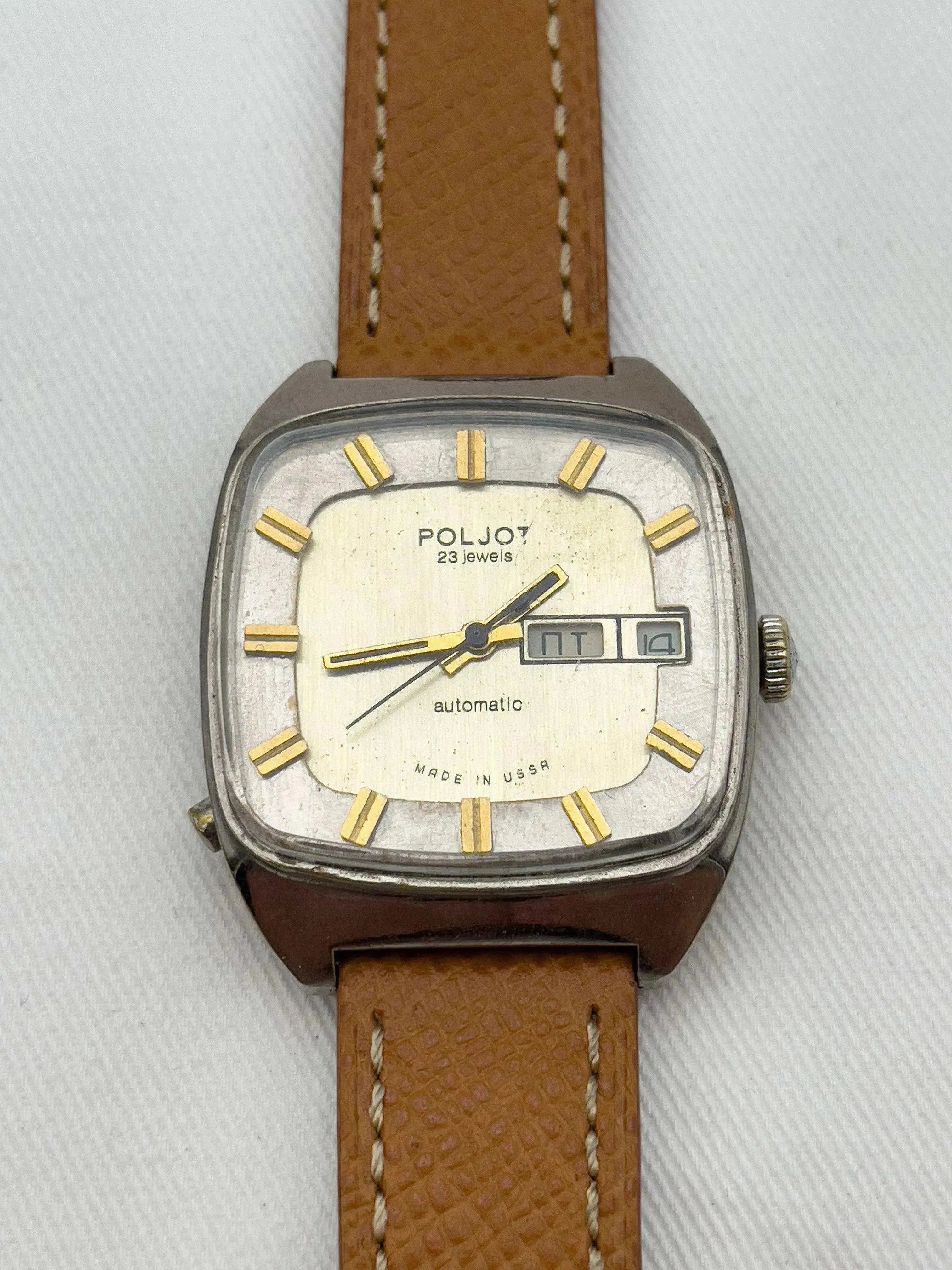 Poljot - Big Square - 1970s - Atelier Victor Paris - Vintage Watch Shop Dubai
