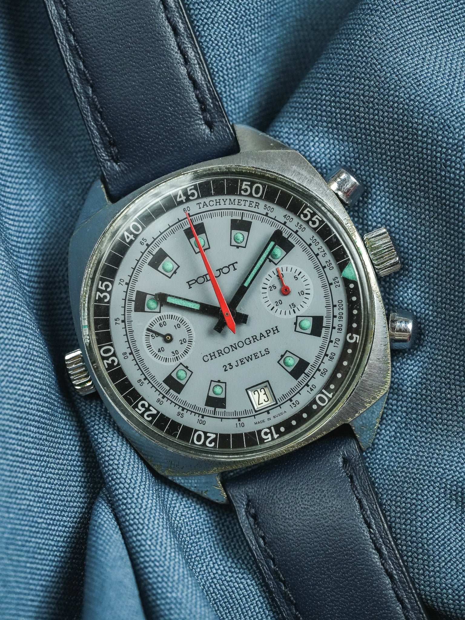 Poljot - Chronographe Date Bleu Lunette intérieure - 1960s - Atelier Victor - Vintage Shop