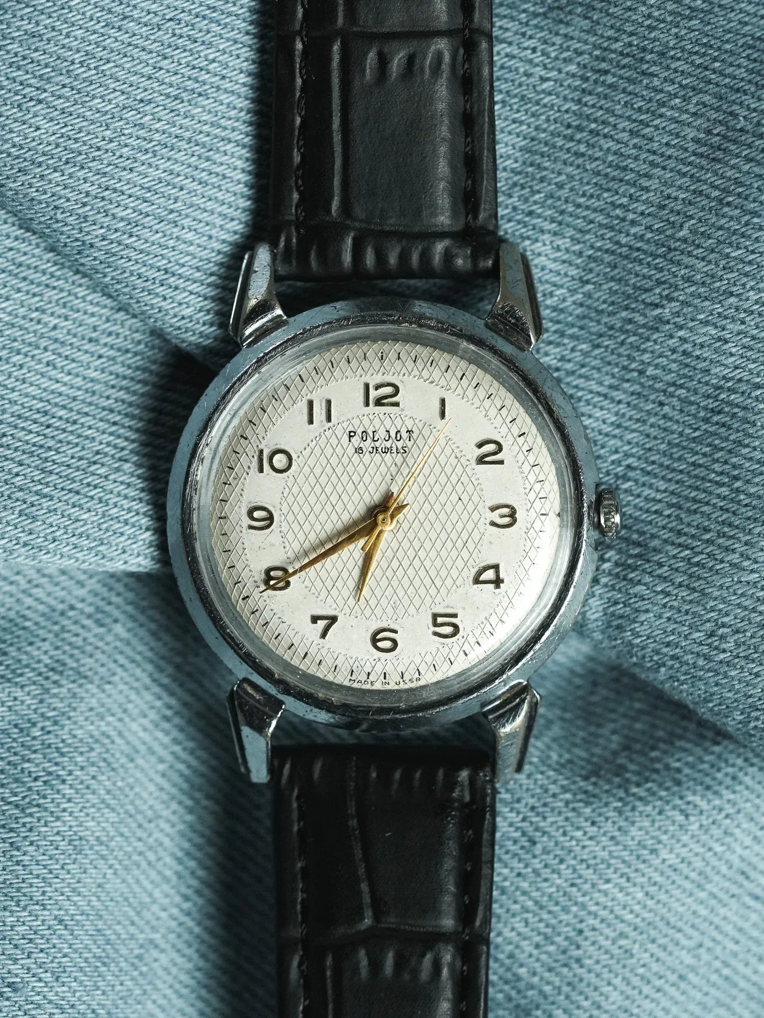 Poljot - Cornes Gouttes d'eau cadran guilloché index or - 1960s - Atelier Victor