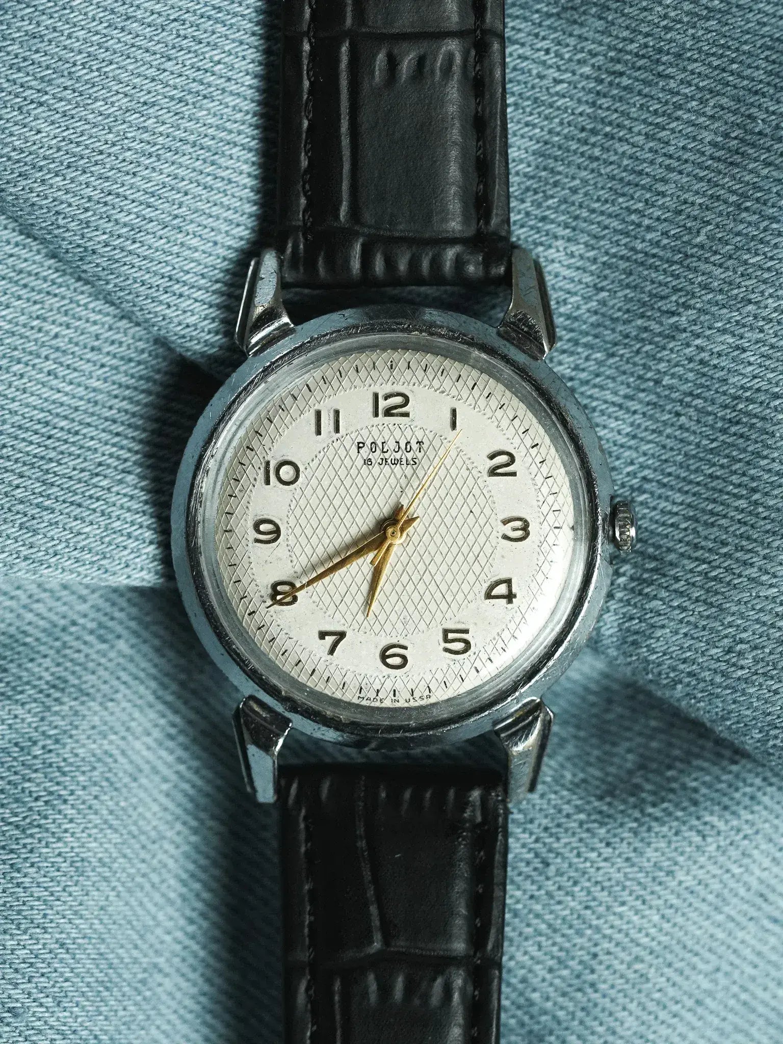 Poljot - Cornes Gouttes d'eau cadran guilloché index or - 1960s - Atelier Victor