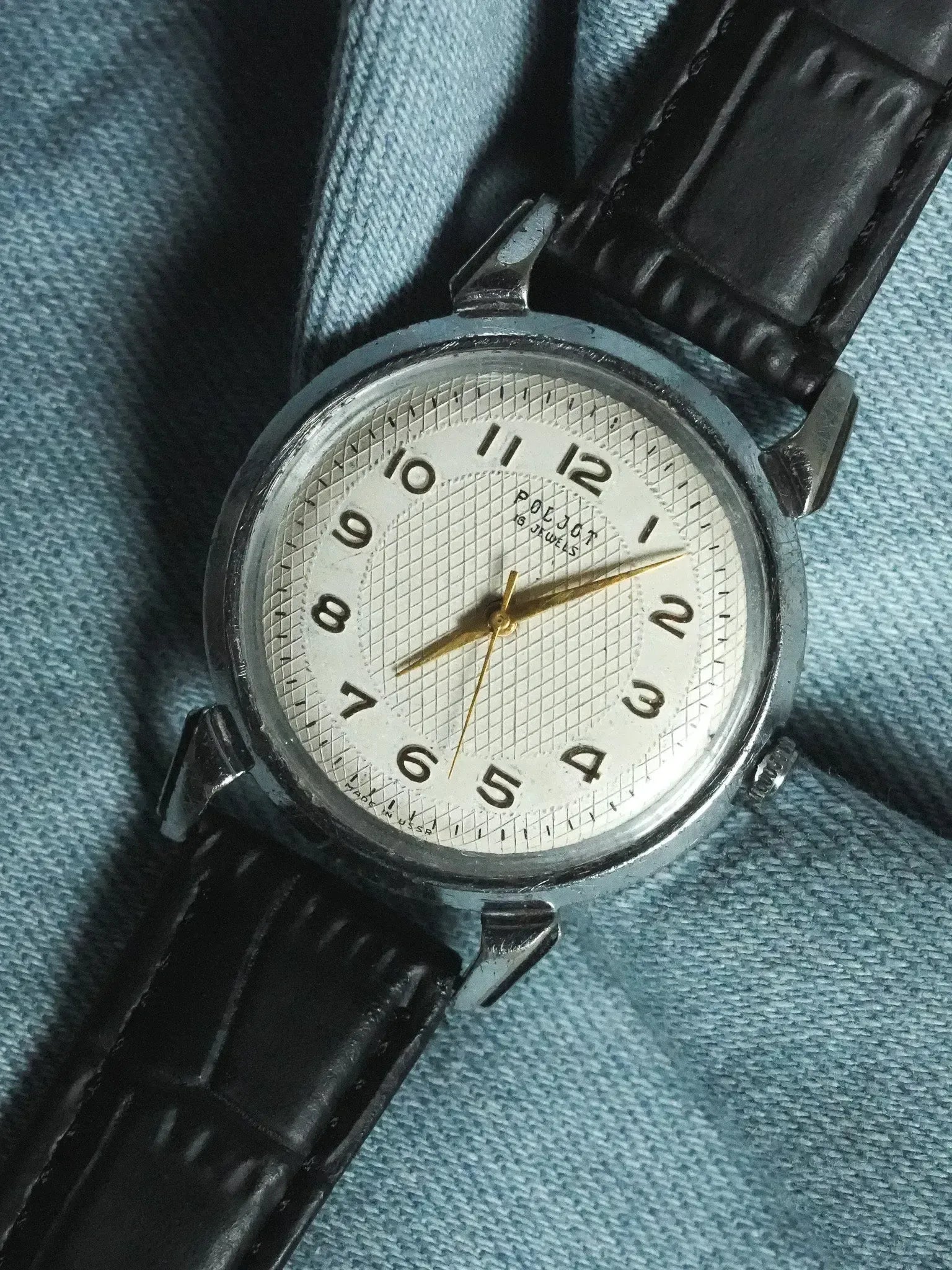 Poljot - Cornes Gouttes d'eau cadran guilloché index or - 1960s - Atelier Victor