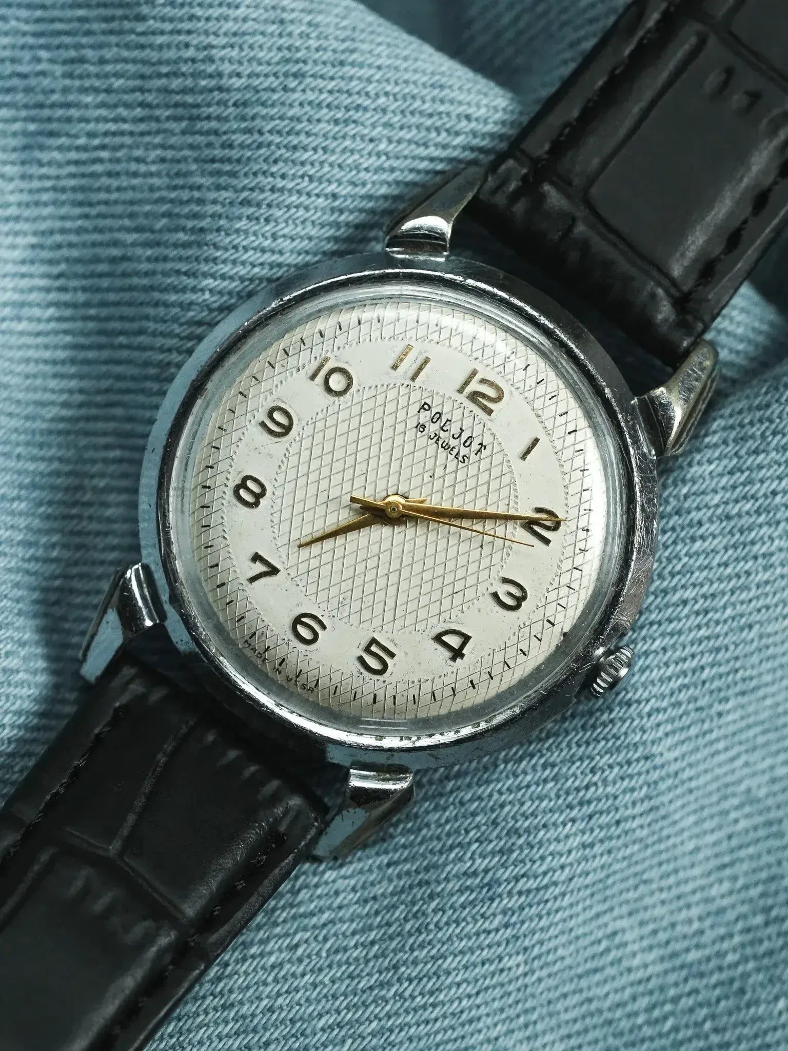 Poljot - Cornes Gouttes d'eau cadran guilloché index or - 1960s - Atelier Victor