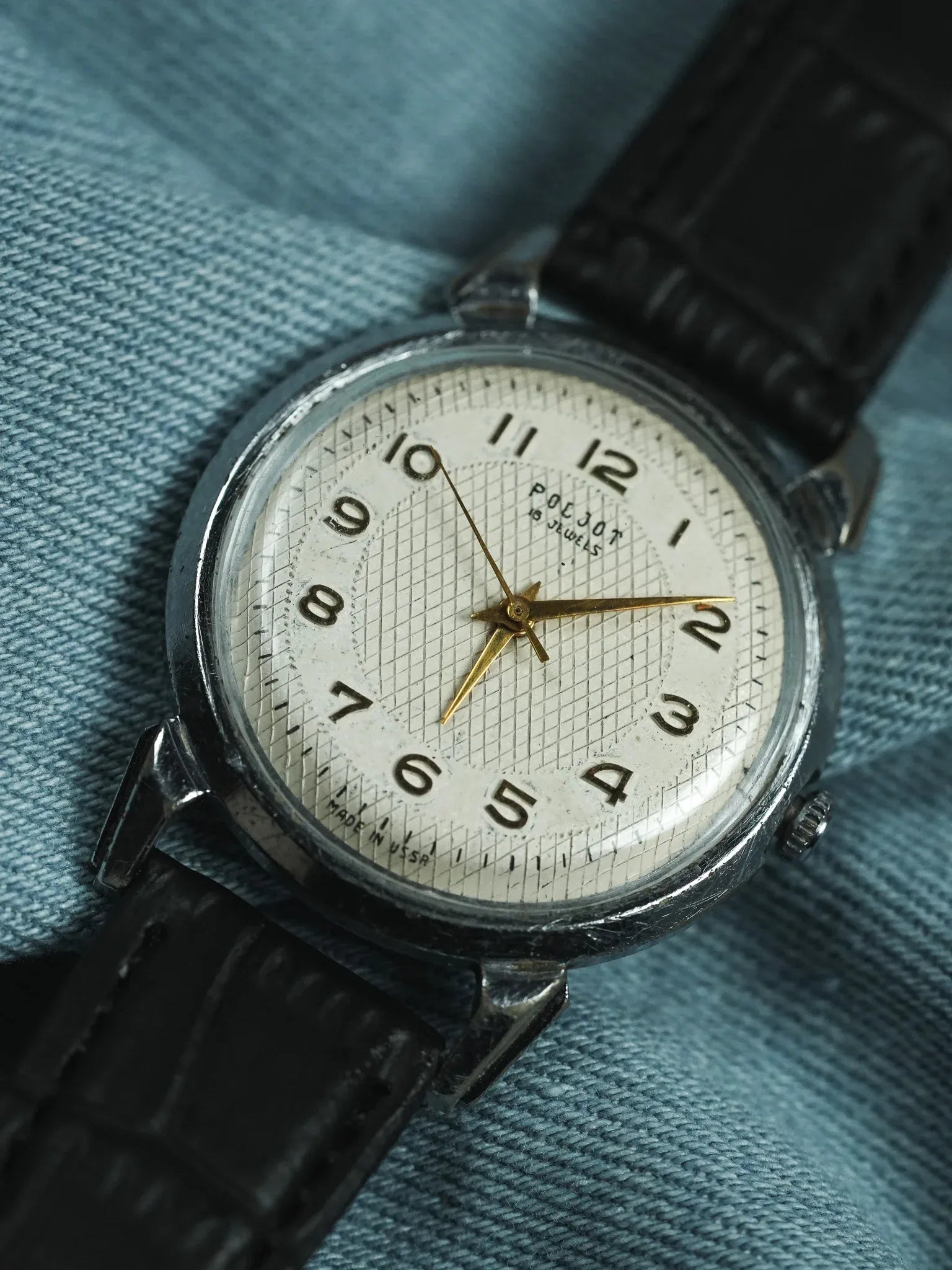 Poljot - Cornes Gouttes d'eau cadran guilloché index or - 1960s - Atelier Victor