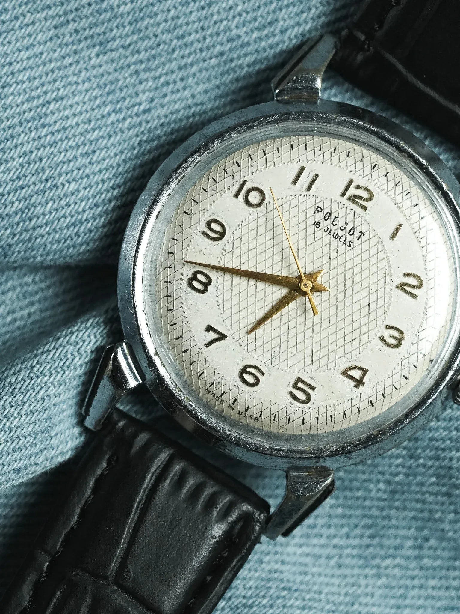 Poljot - Cornes Gouttes d'eau cadran guilloché index or - 1960s - Atelier Victor