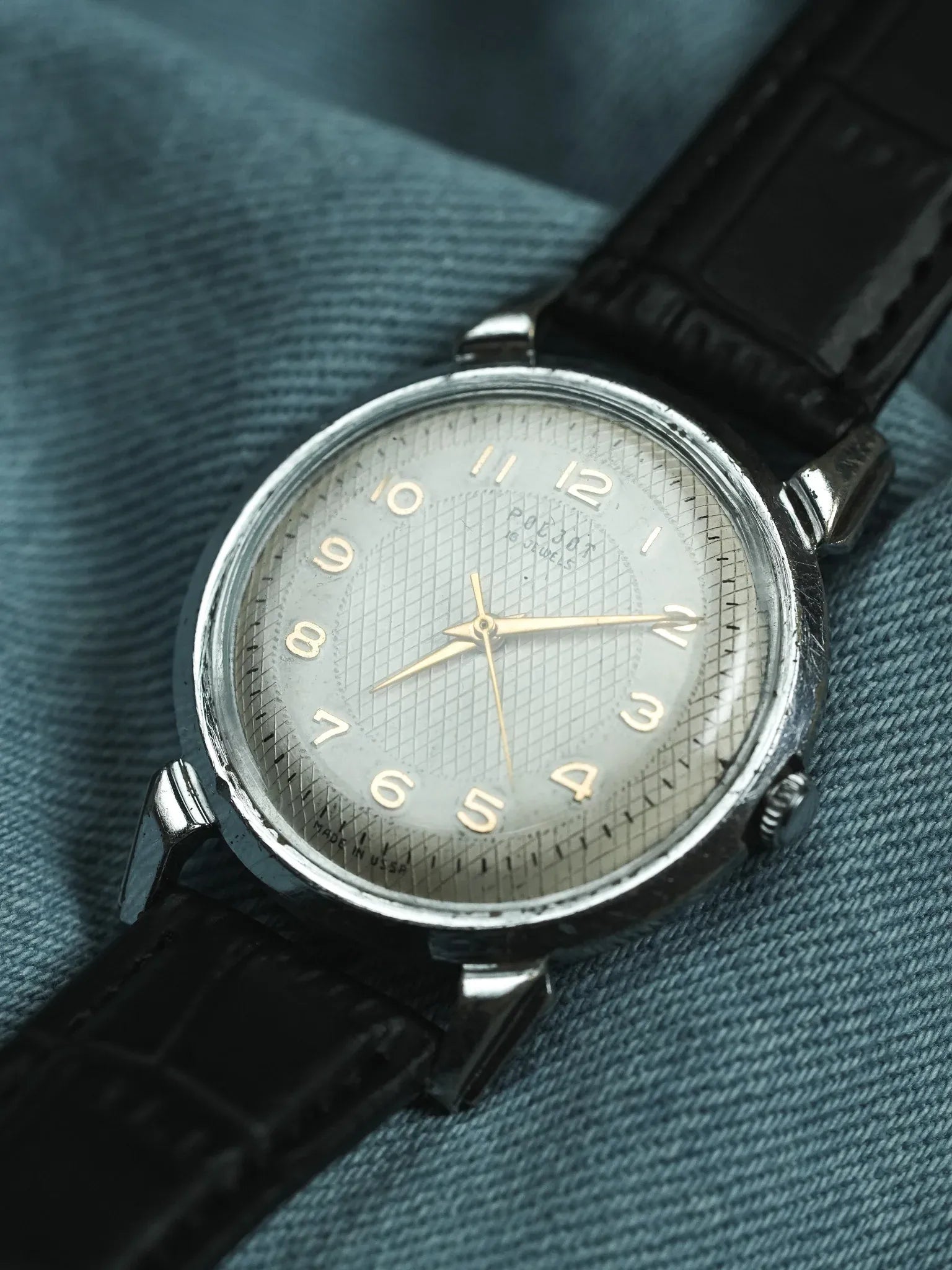 Poljot - Cornes Gouttes d'eau cadran guilloché index or - 1960s - Atelier Victor