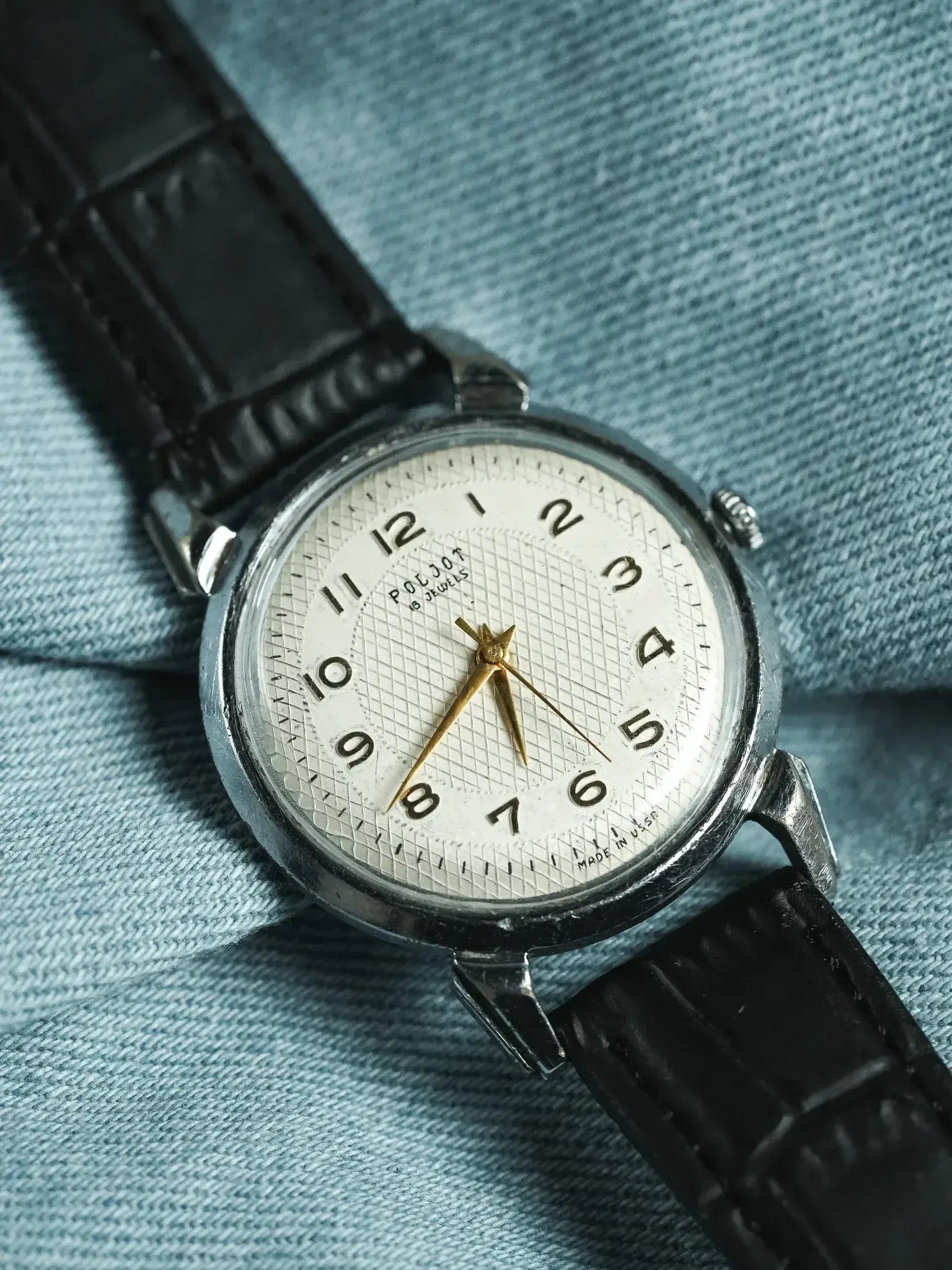 Poljot - Cornes Gouttes d'eau cadran guilloché index or - 1960s - Atelier Victor