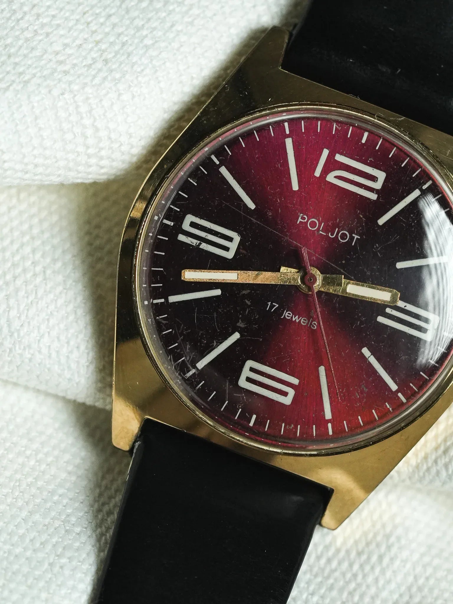 Poljot - Plaque or cadran bordeaux - 1970s - Atelier Victor