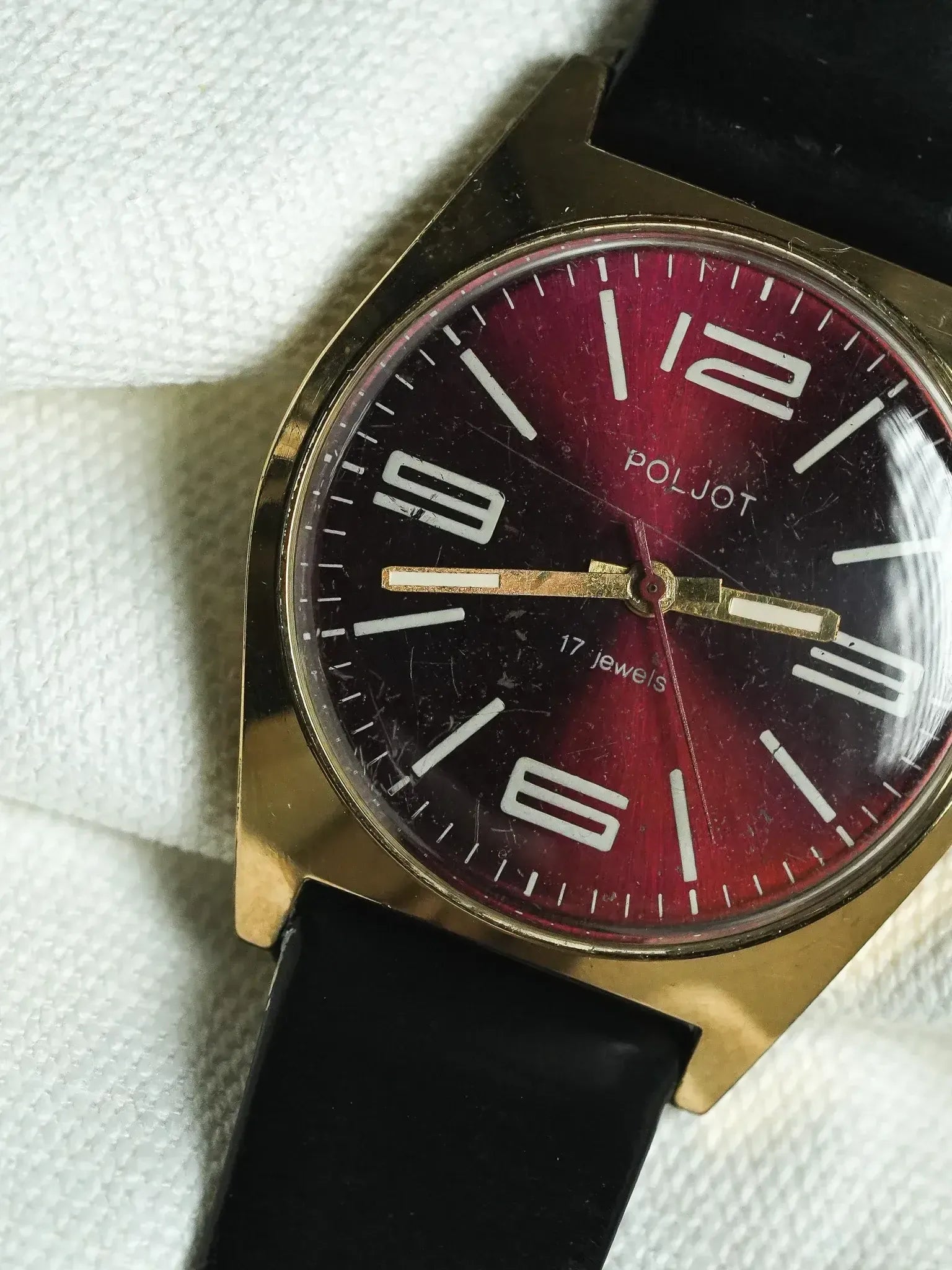 Poljot - Plaque or cadran bordeaux - 1970s - Atelier Victor