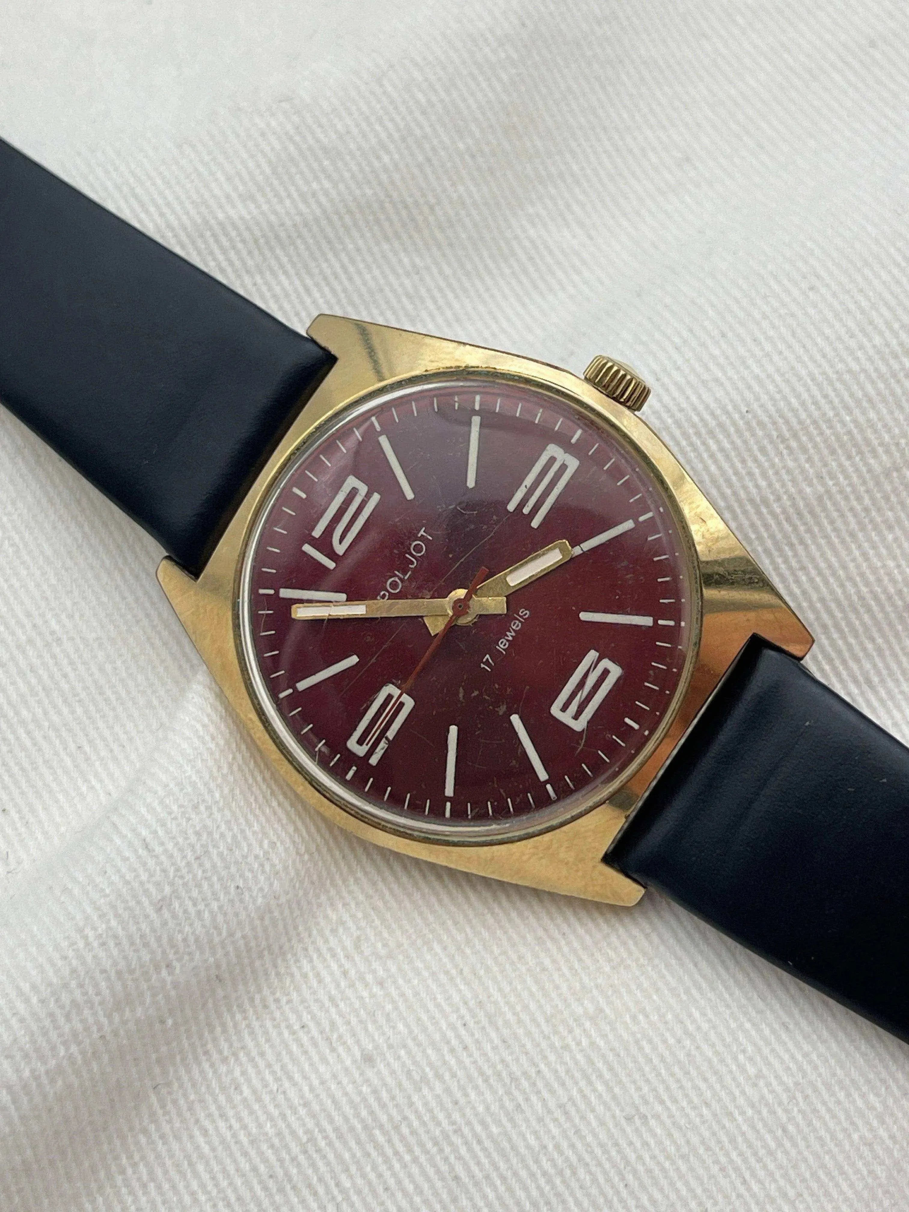 Poljot - Plaque or cadran bordeaux - 1970s - Atelier Victor - Vintage Watch Shop