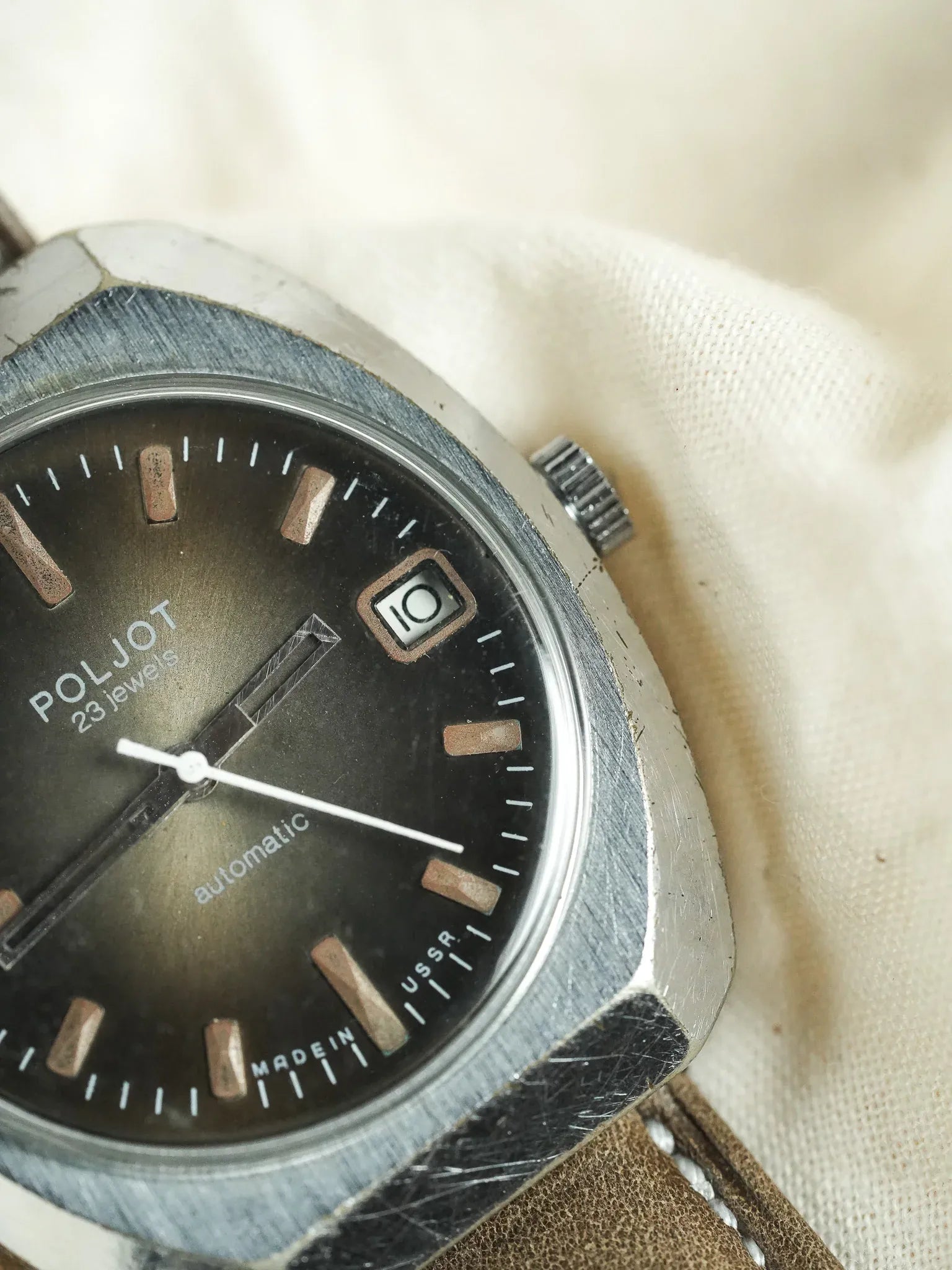 Poljot - Tonneau Epais Moka dégradé - 1970s - Atelier Victor