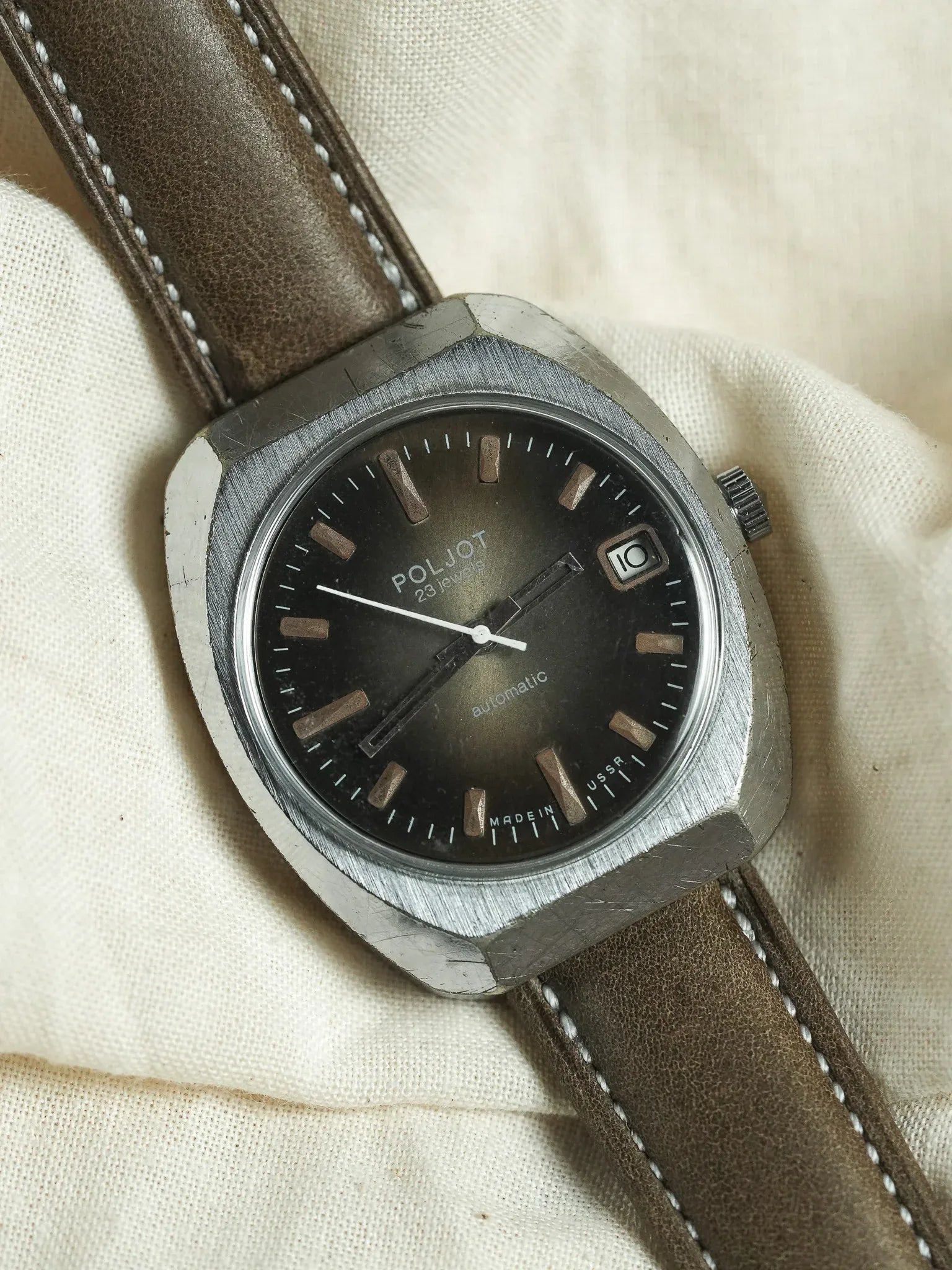 Poljot - Tonneau Epais Moka dégradé - 1970s - Atelier Victor