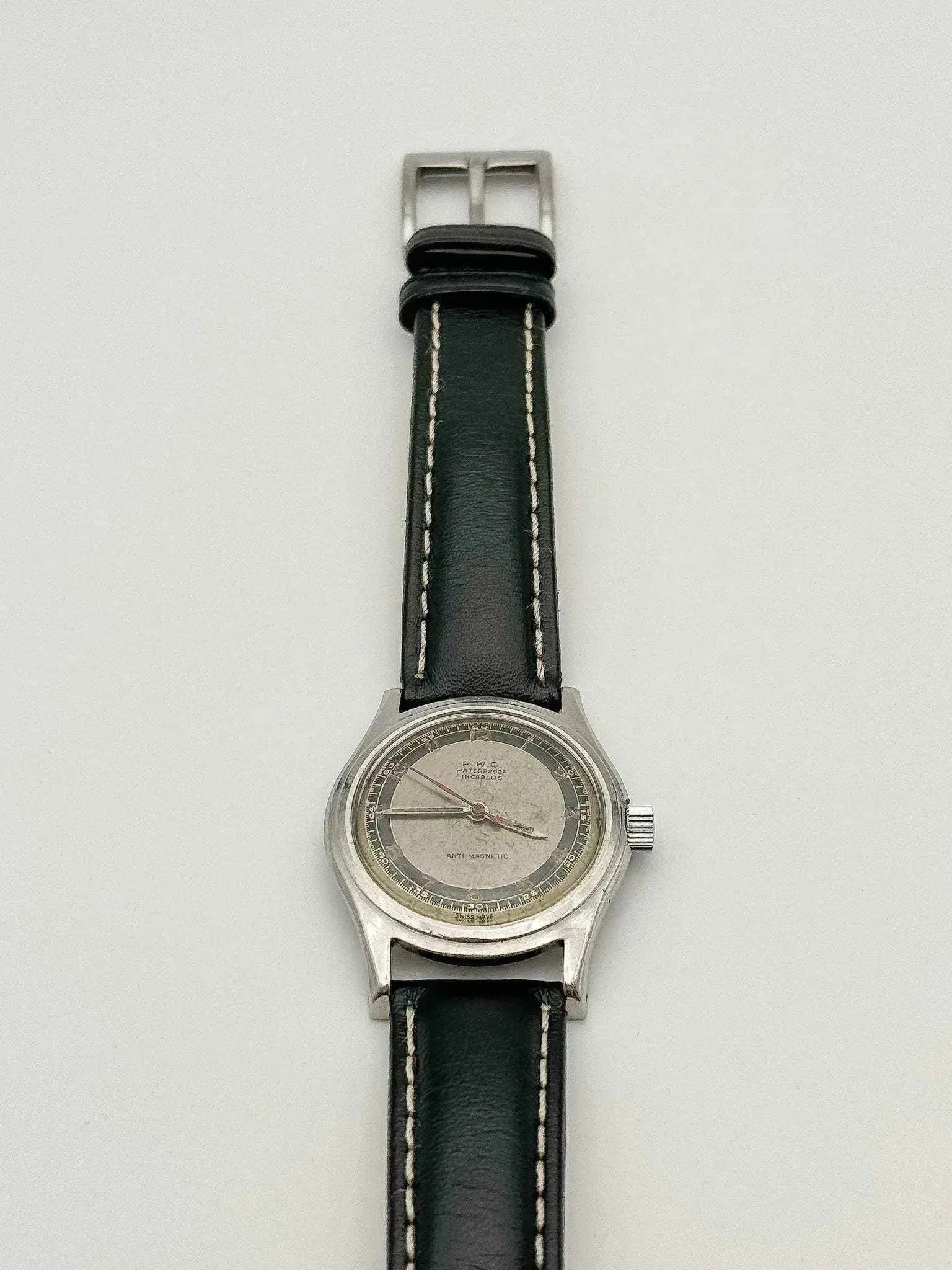 Practical Watch Co (P.W.C) - Montre de la Guerre de Corée - 1950s - Atelier Victor